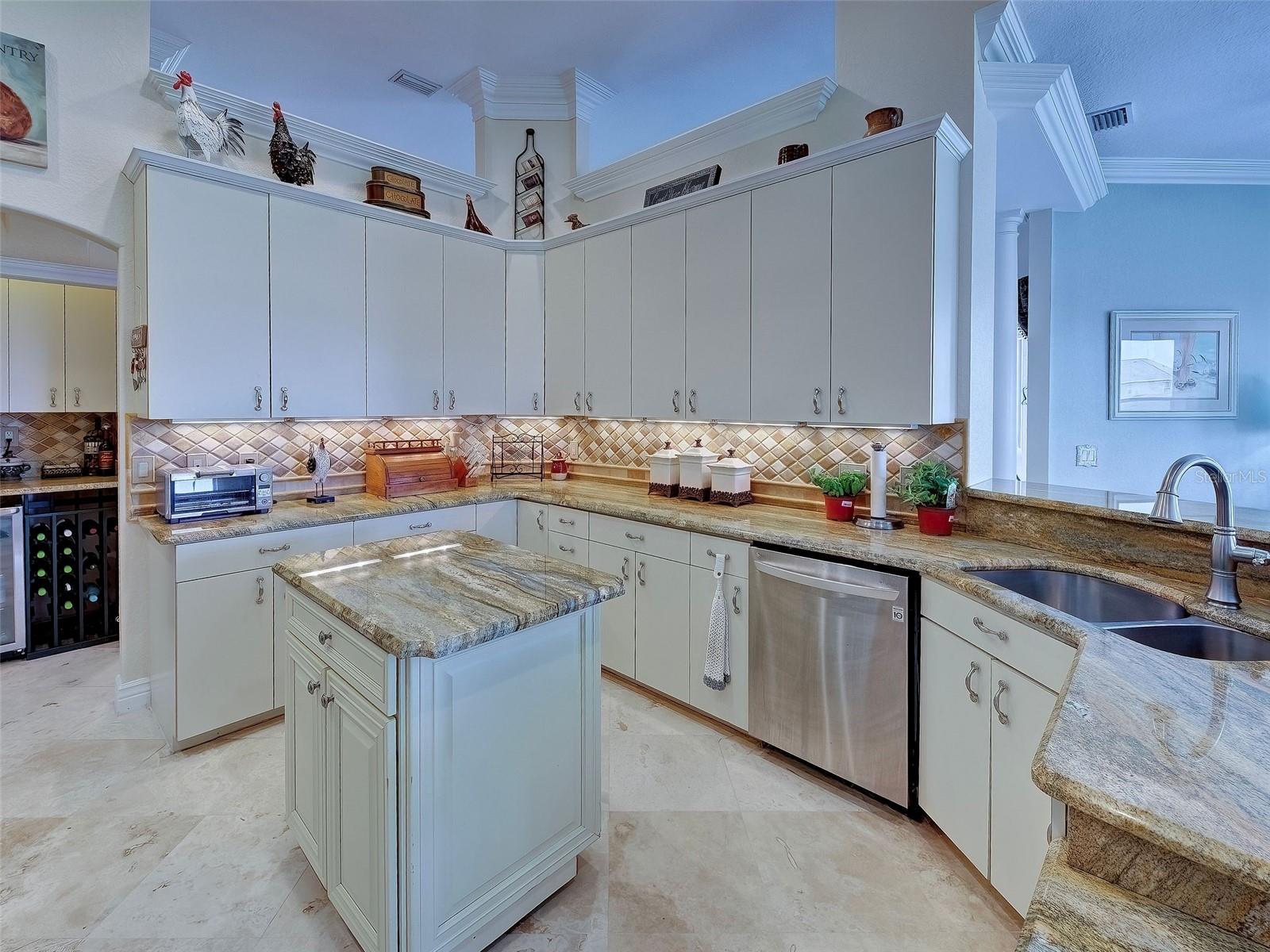 Image 14 of 50 For 1645 Palmetto Palm Way