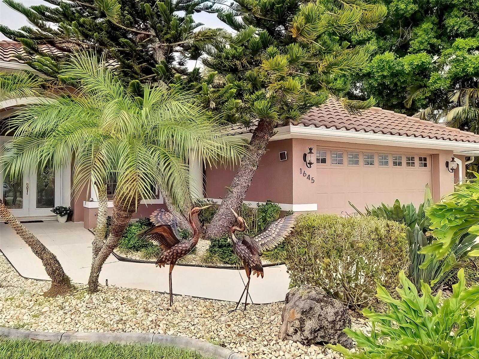 Image 4 of 50 For 1645 Palmetto Palm Way