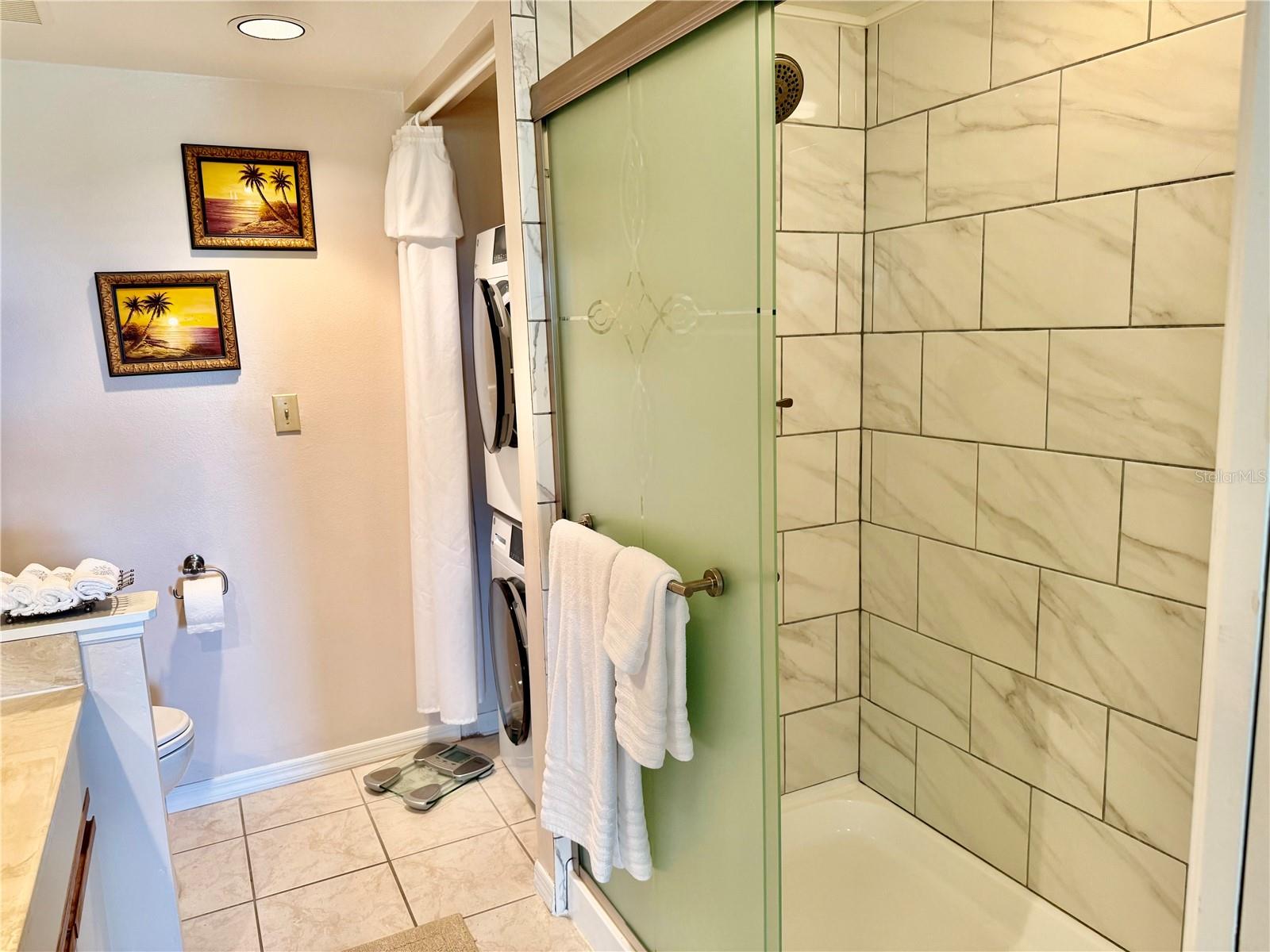 Image 10 of 17 For 433 Cerromar Lane 534