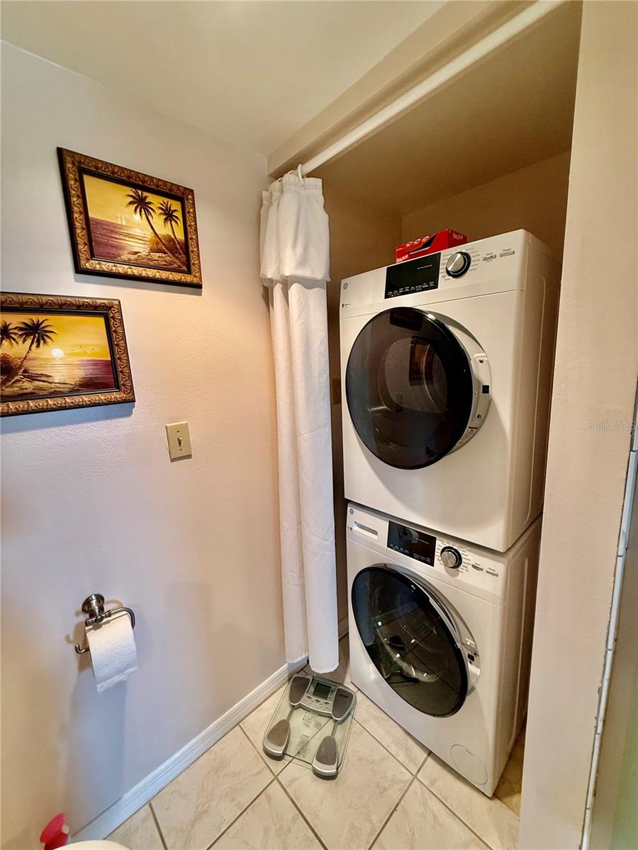 Image 14 of 17 For 433 Cerromar Lane 534