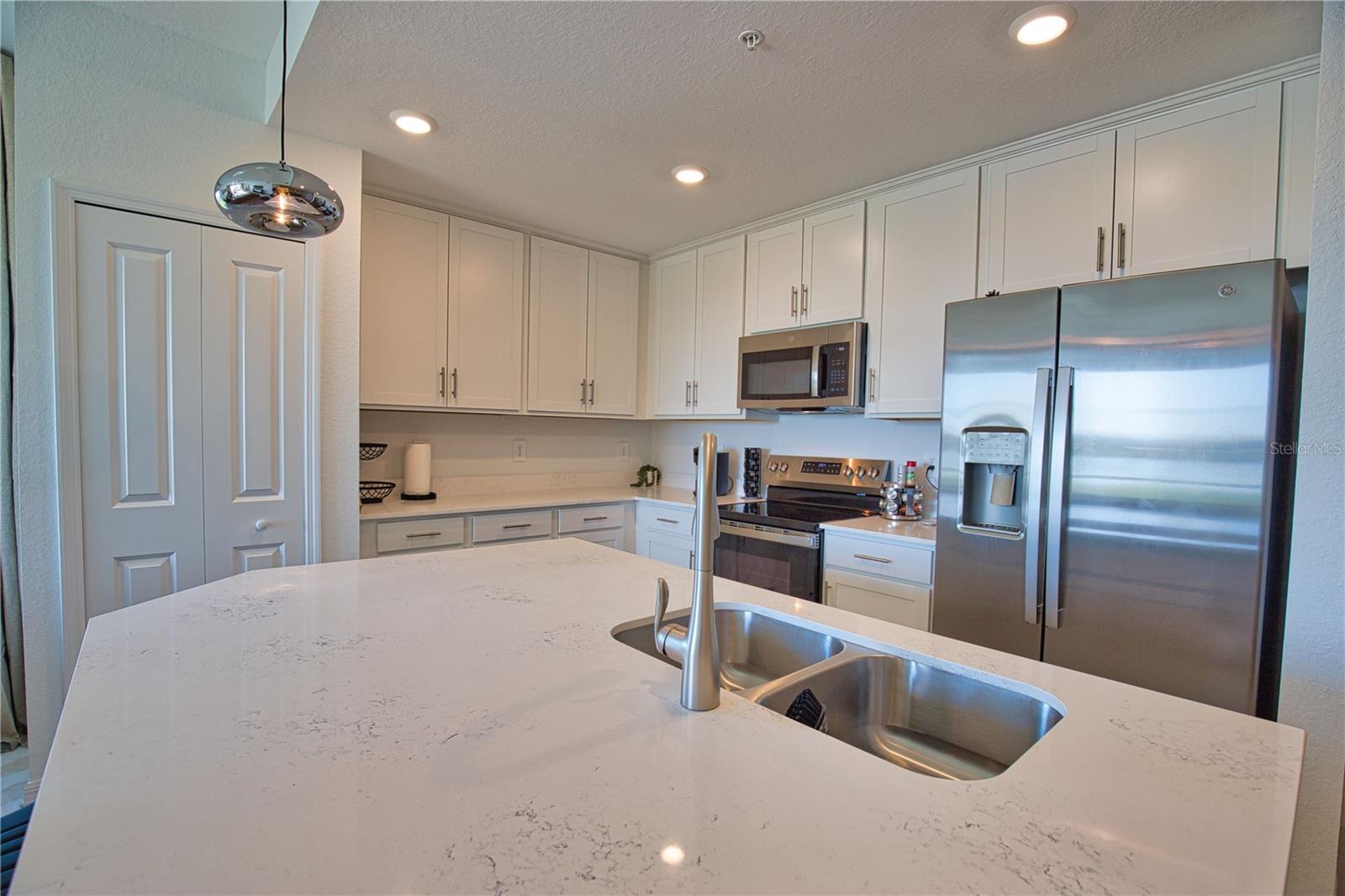 Image 13 of 51 For 17560 Opal Sand Drive 108