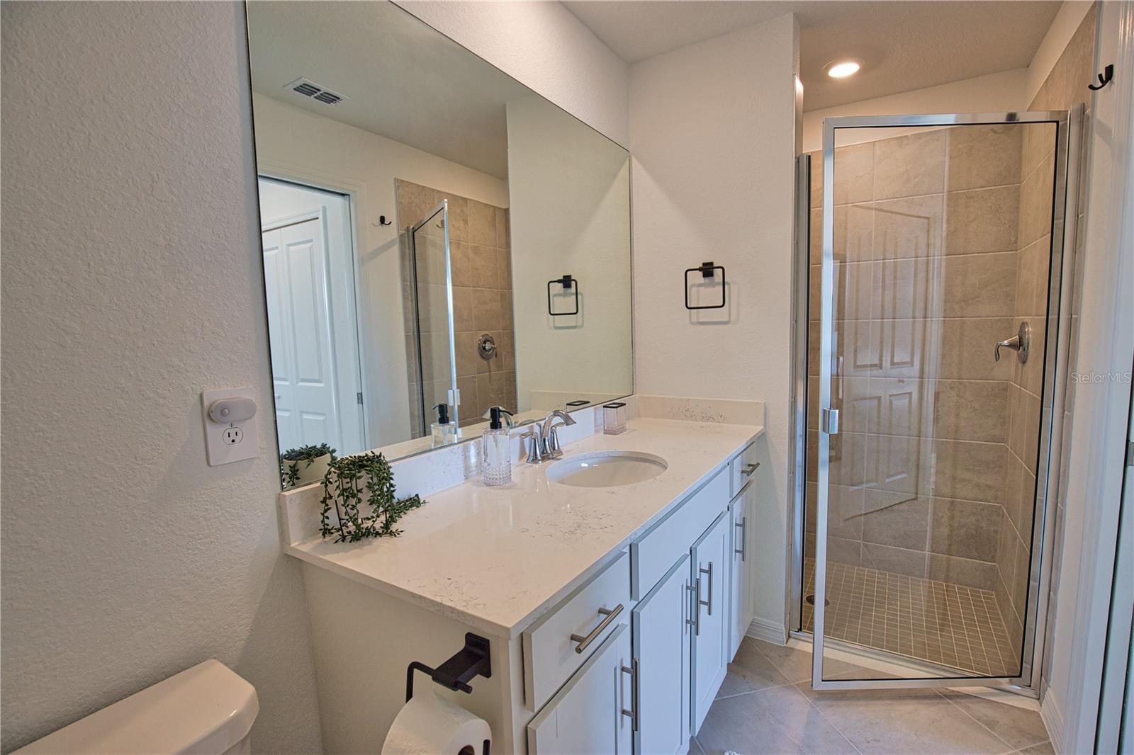 Image 29 of 51 For 17560 Opal Sand Drive 108