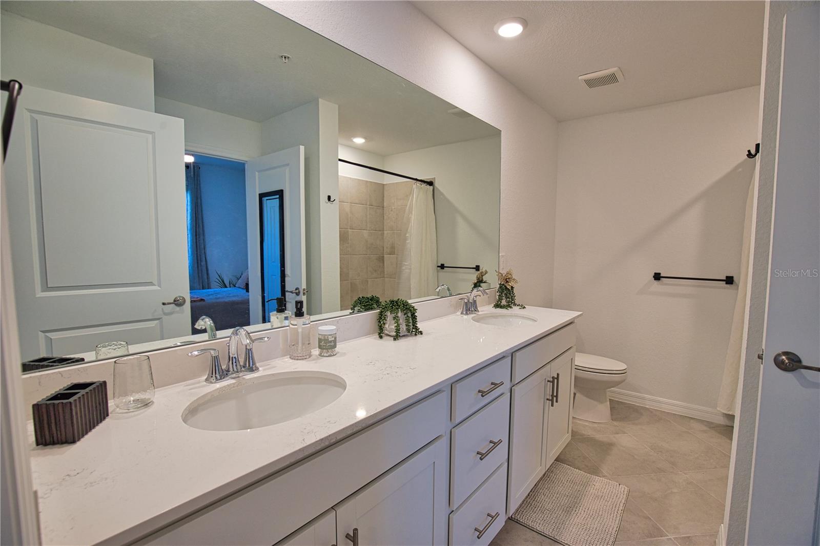 Image 32 of 51 For 17560 Opal Sand Drive 108