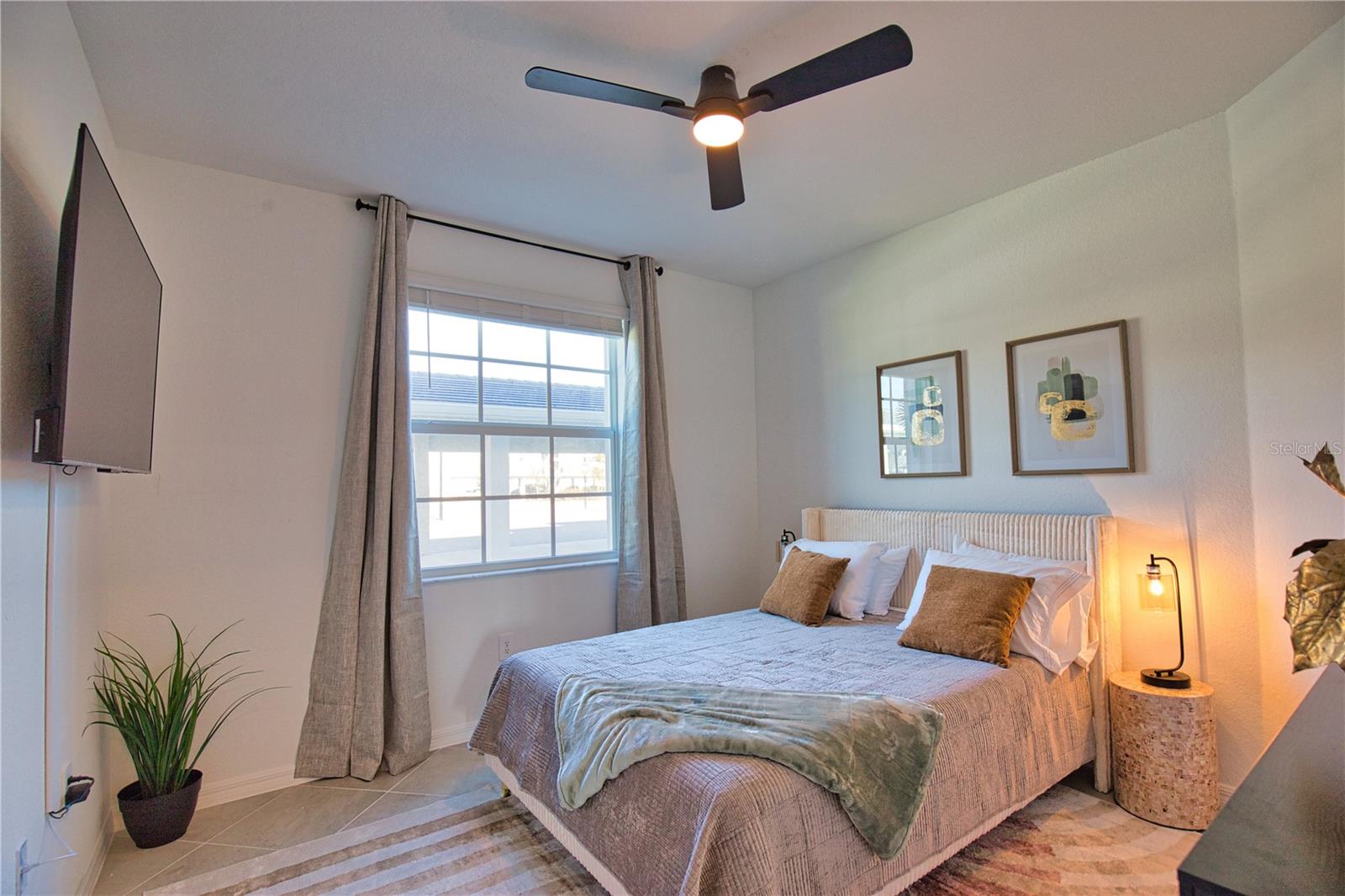 Image 34 of 51 For 17560 Opal Sand Drive 108