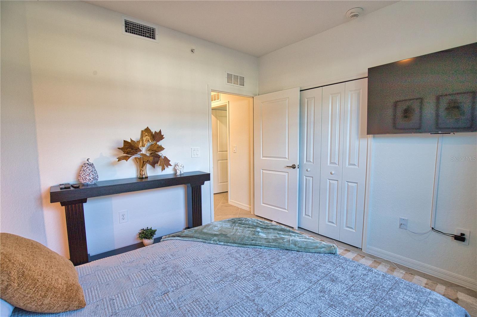 Image 35 of 51 For 17560 Opal Sand Drive 108