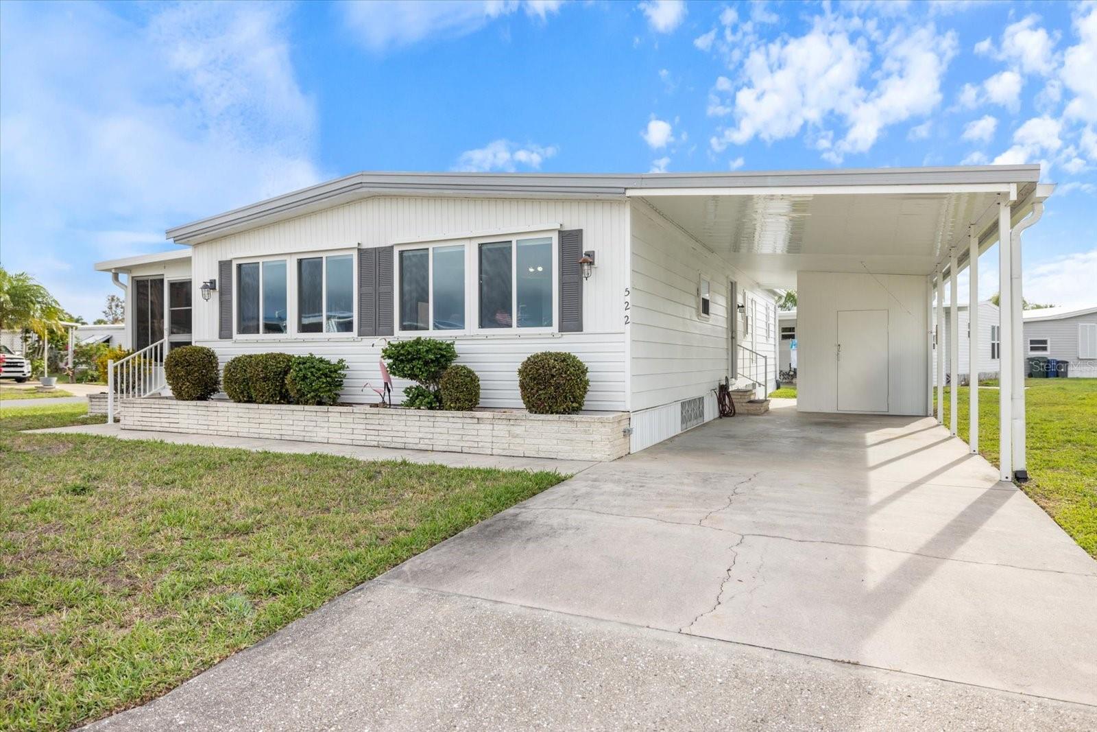 Image 4 of 27 For 522 Parkwood Avenue