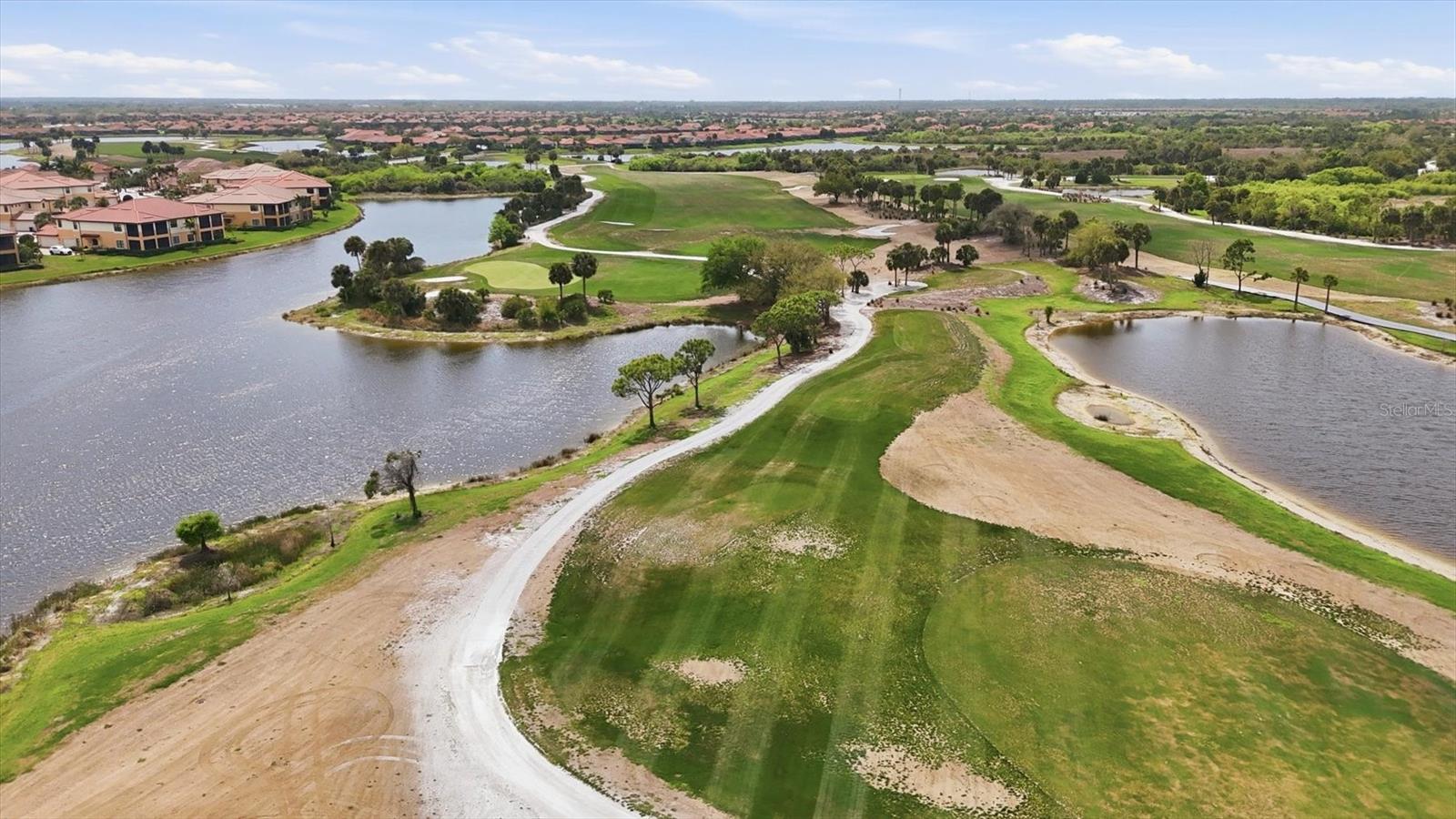 Image 32 of 84 For 23455 Awabuki Drive 16-201