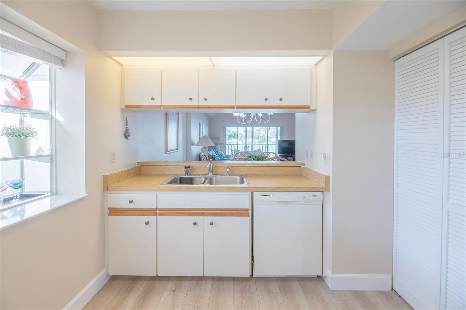 Image 10 of 47 For 425 Cerromar Terrace 459