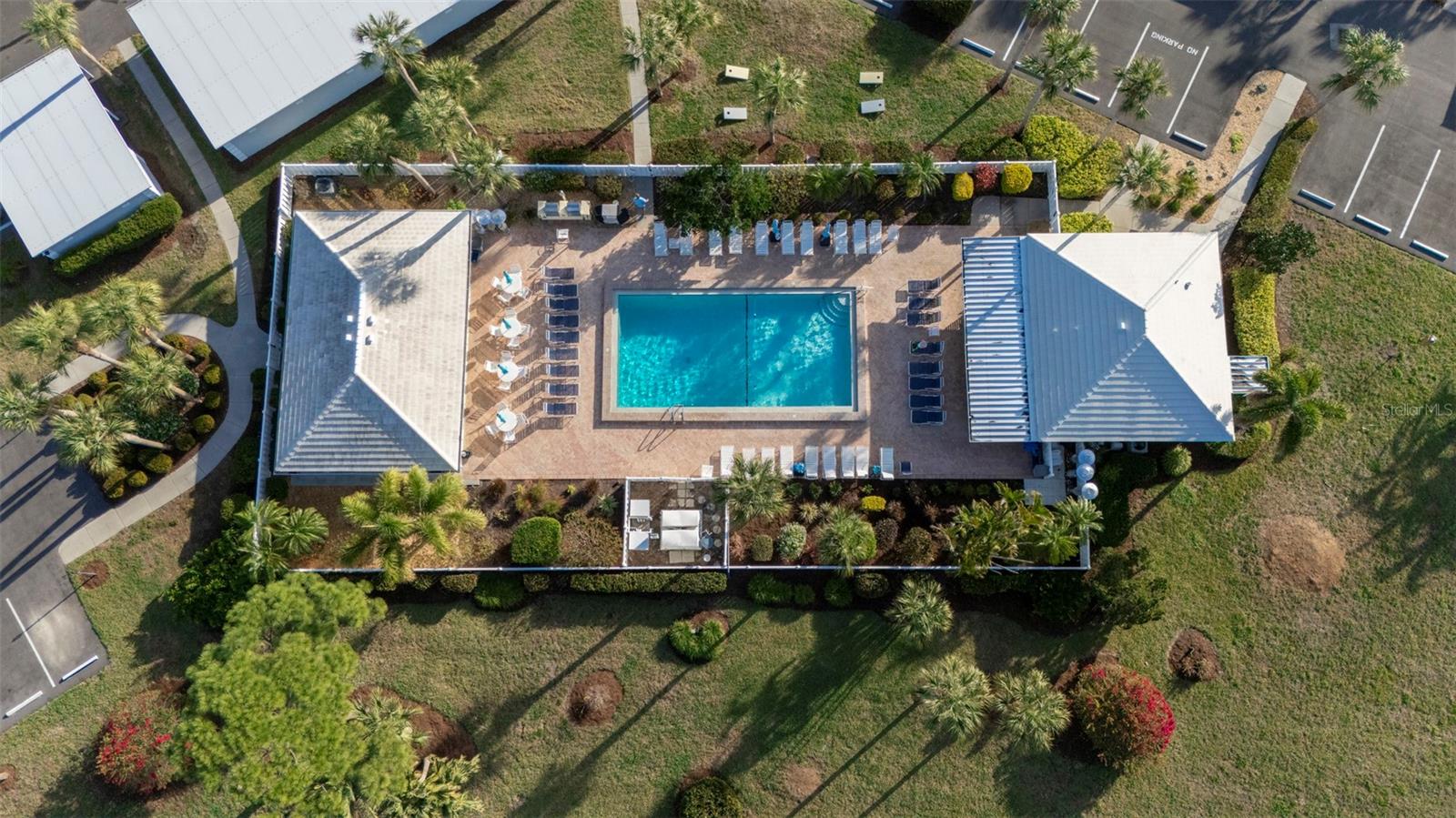 Image 32 of 47 For 425 Cerromar Terrace 459