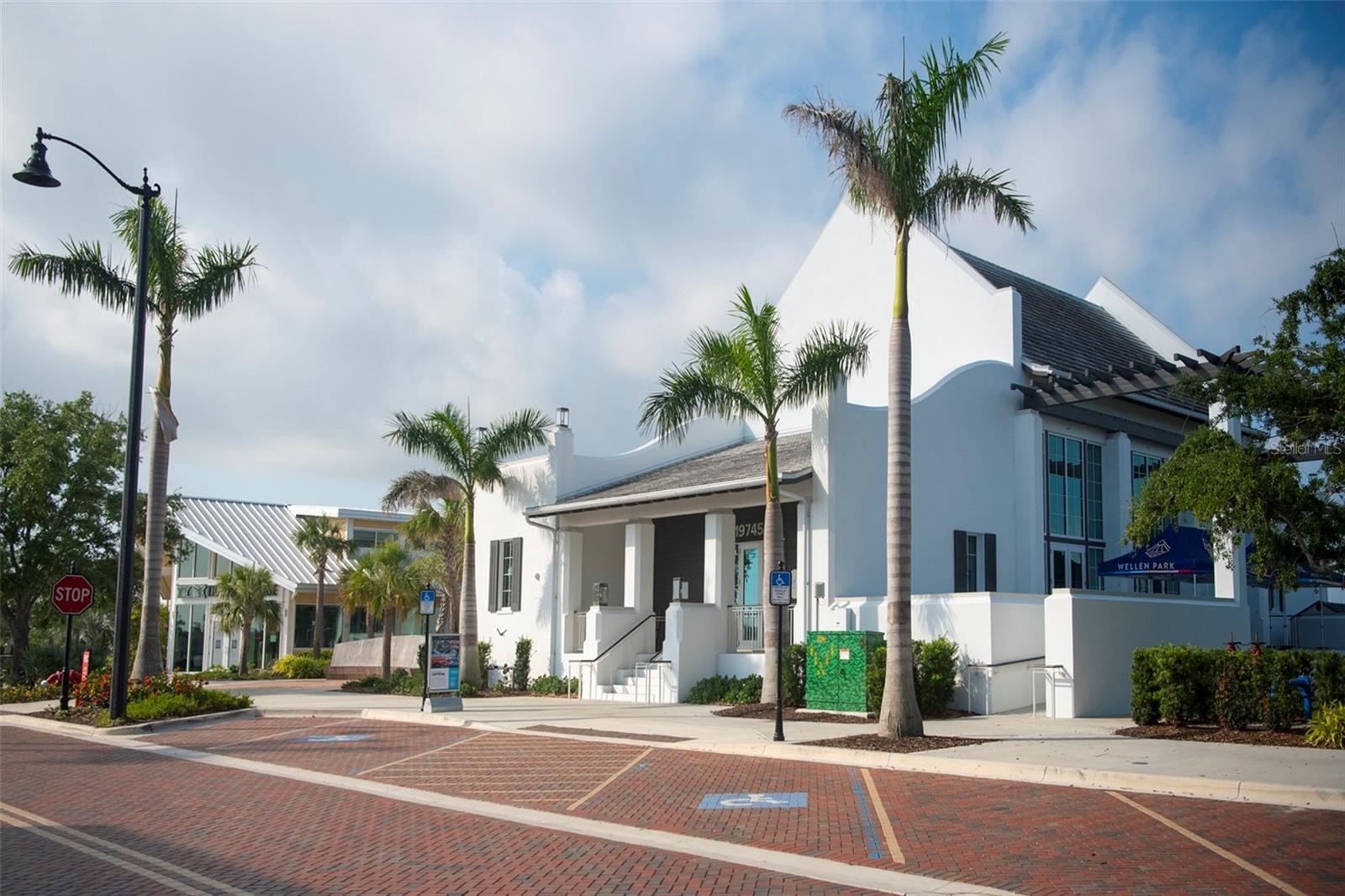 Image 42 of 47 For 425 Cerromar Terrace 459