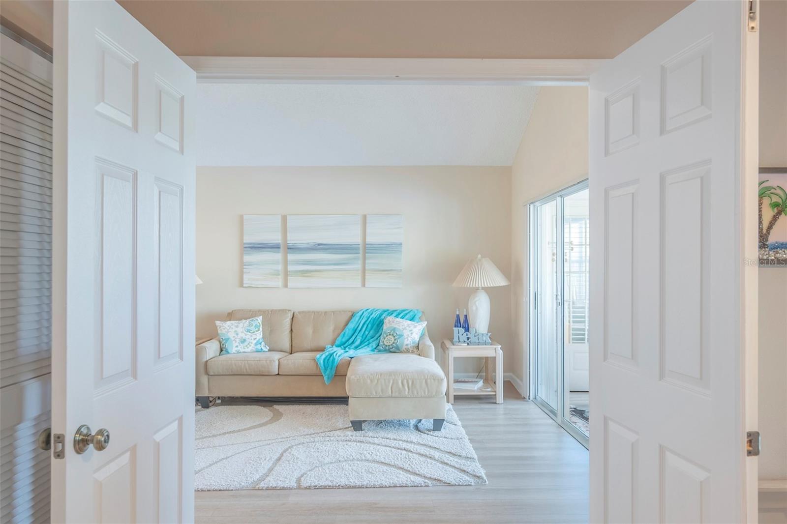 Image 7 of 47 For 425 Cerromar Terrace 459