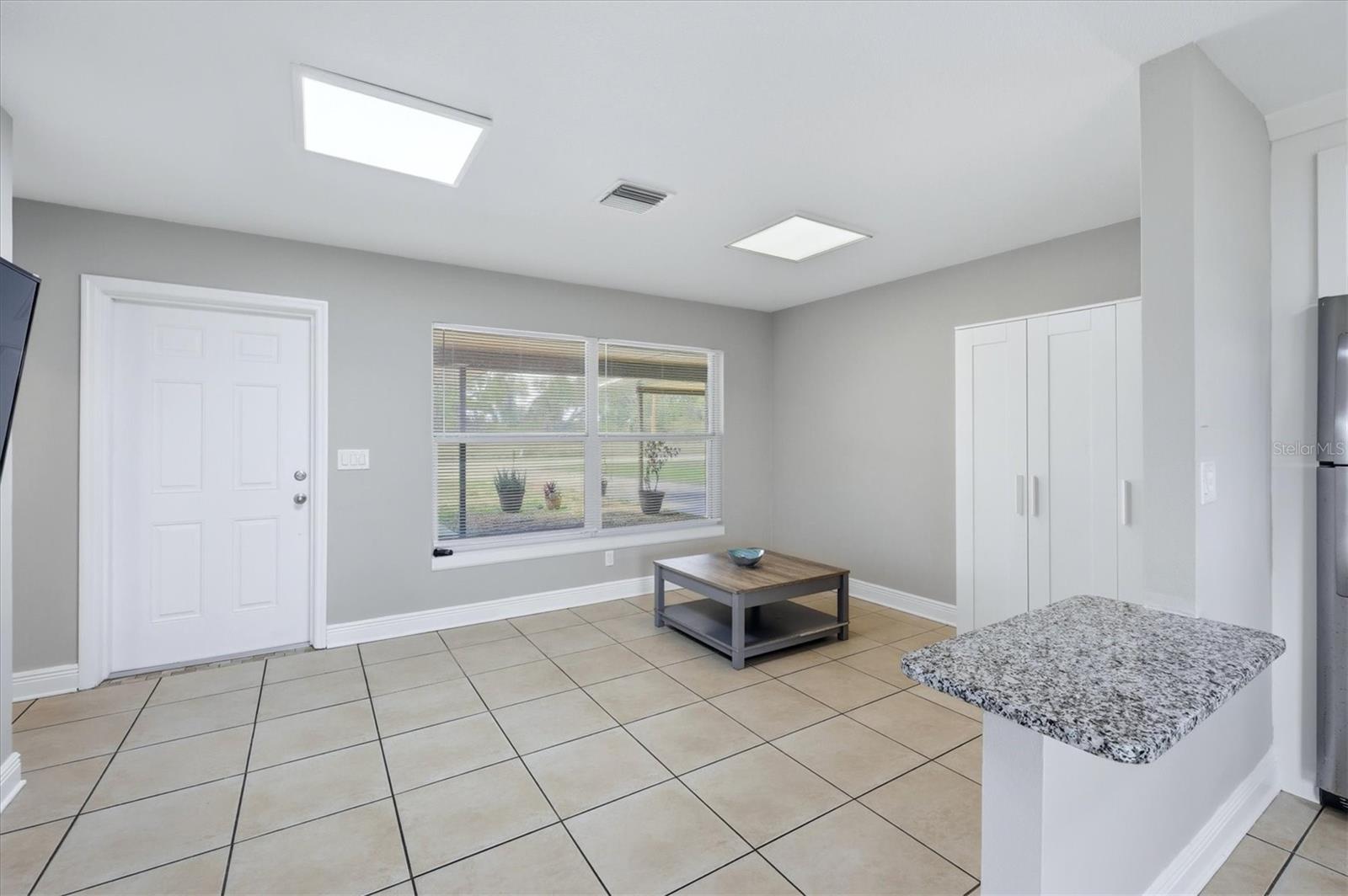 Image 10 of 23 For 12125 Margarita Avenue