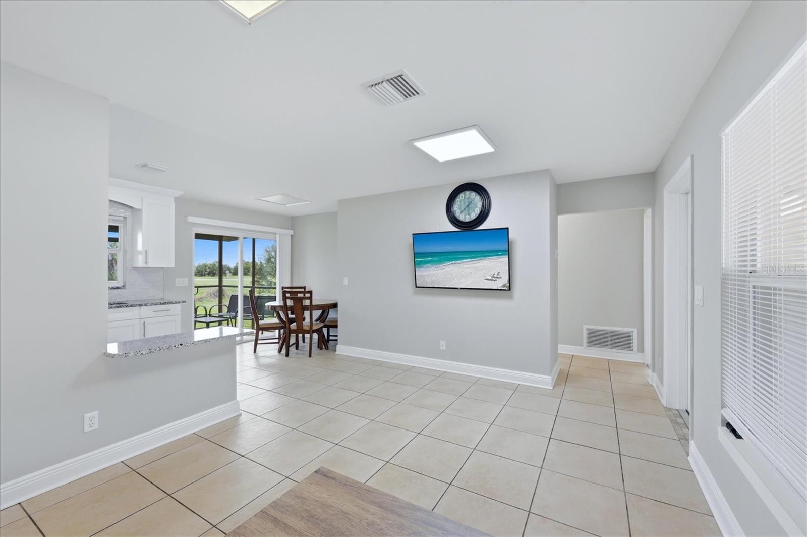 Image 11 of 23 For 12125 Margarita Avenue