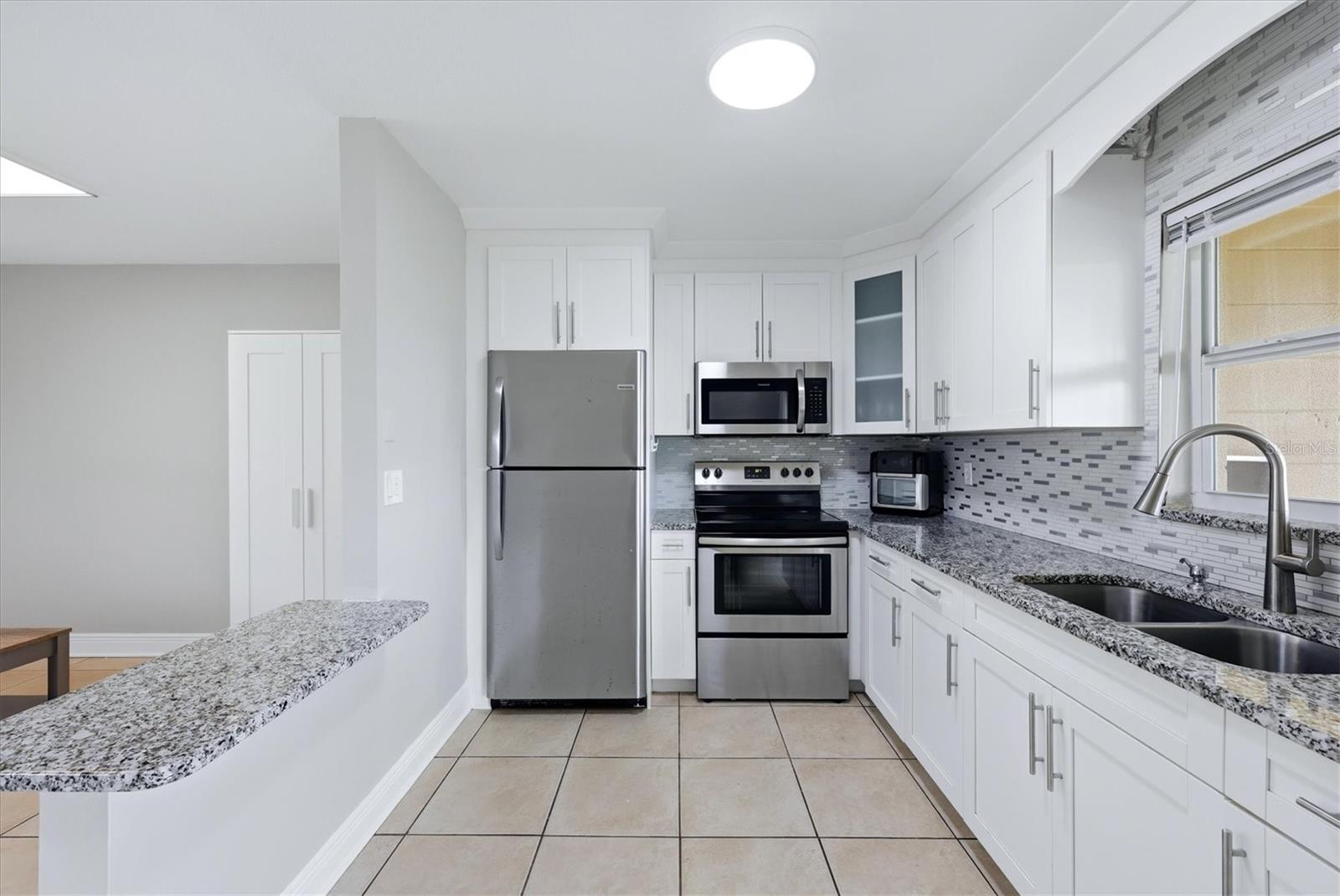 Image 13 of 23 For 12125 Margarita Avenue