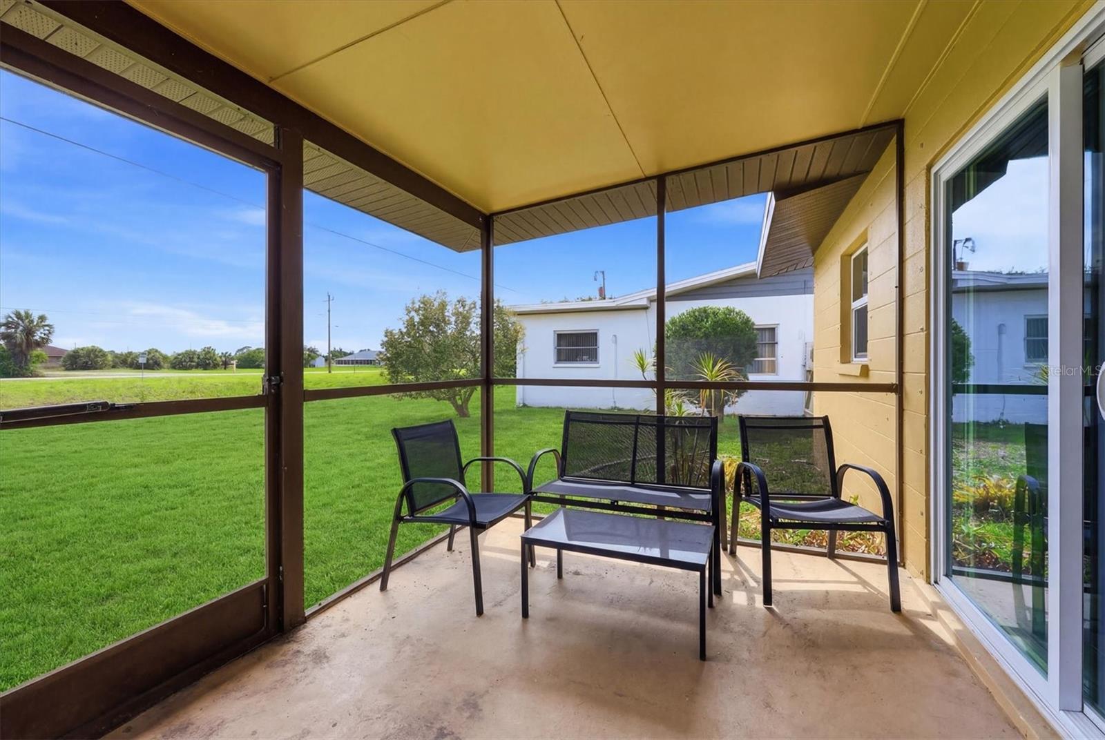 Image 18 of 23 For 12125 Margarita Avenue