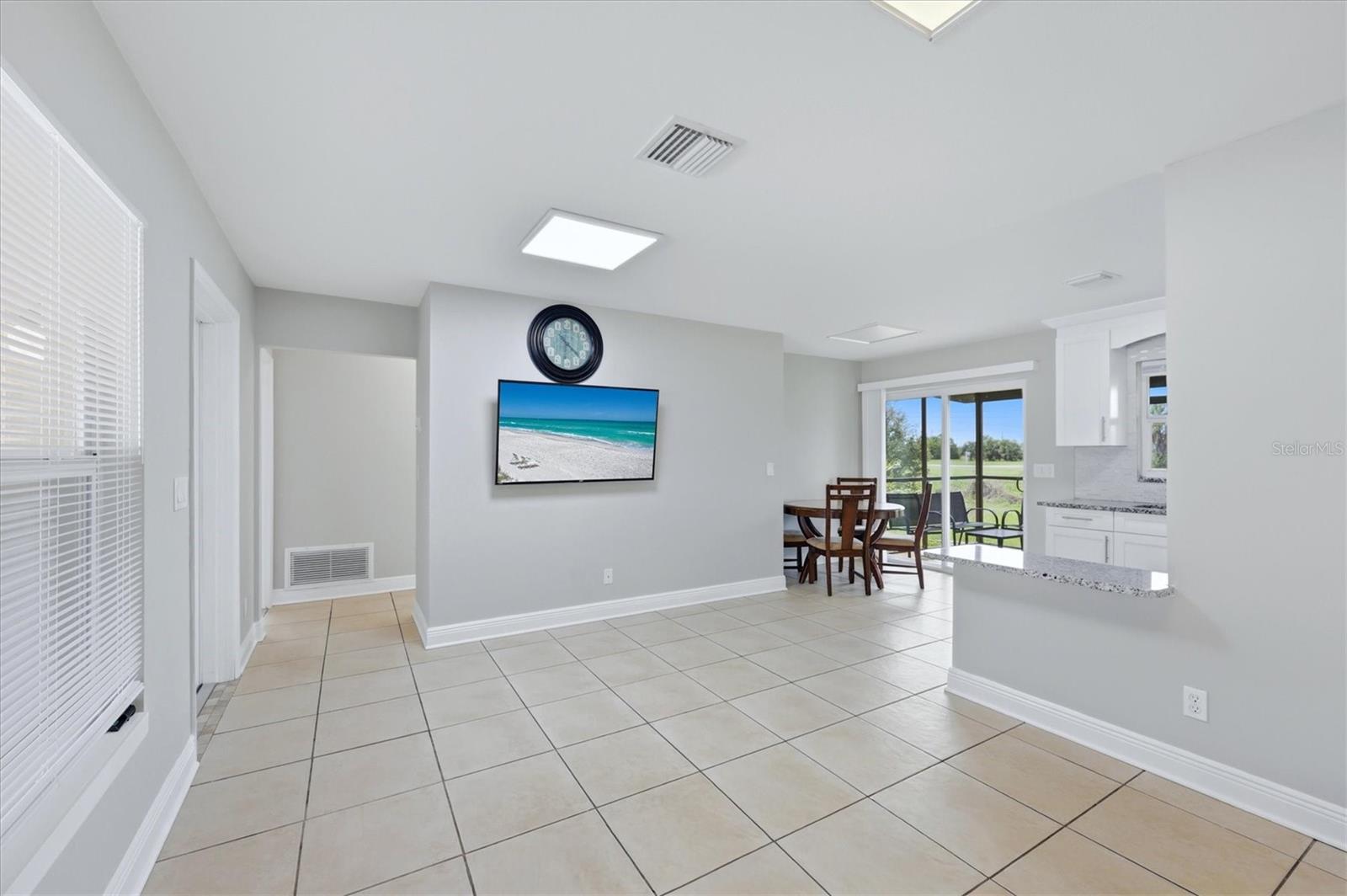 Image 22 of 23 For 12125 Margarita Avenue