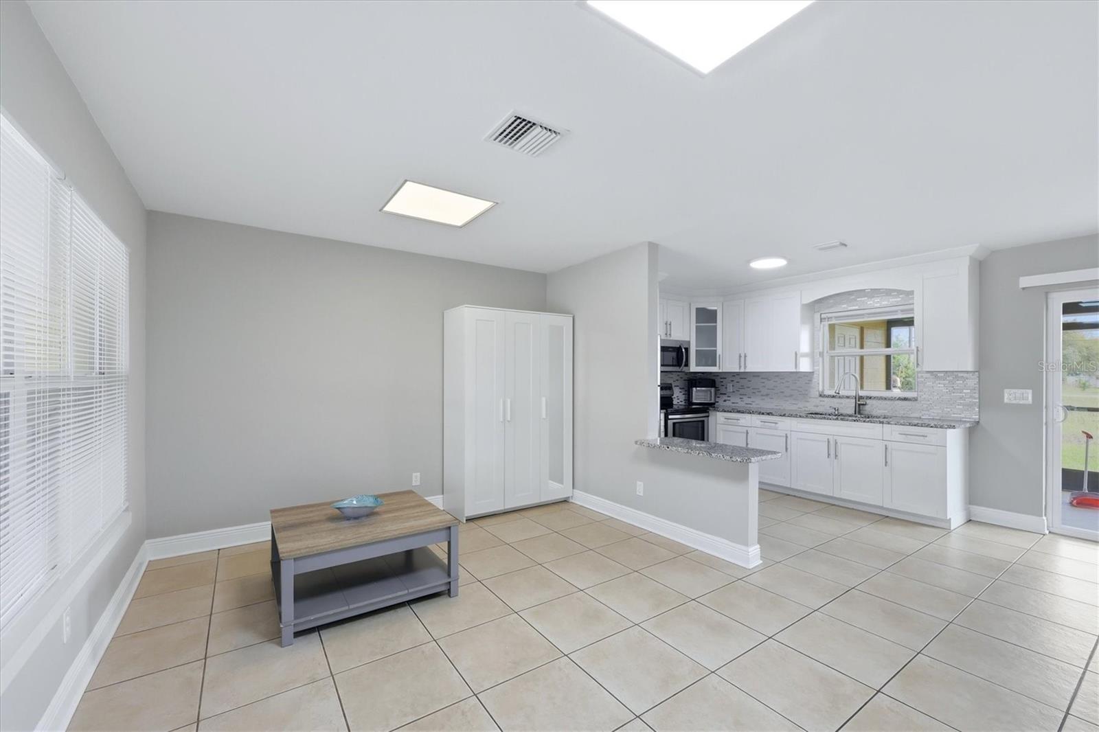 Image 9 of 23 For 12125 Margarita Avenue