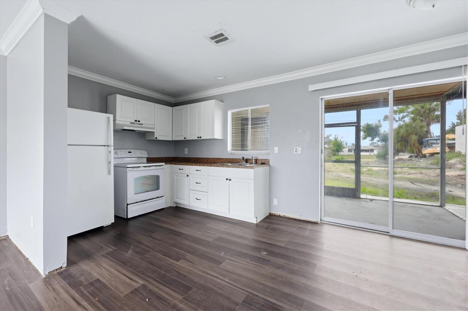 Image 20 of 28 For 300 San Lorenzo Avenue