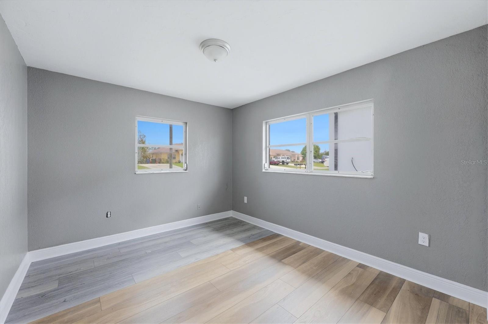 Image 21 of 28 For 300 San Lorenzo Avenue