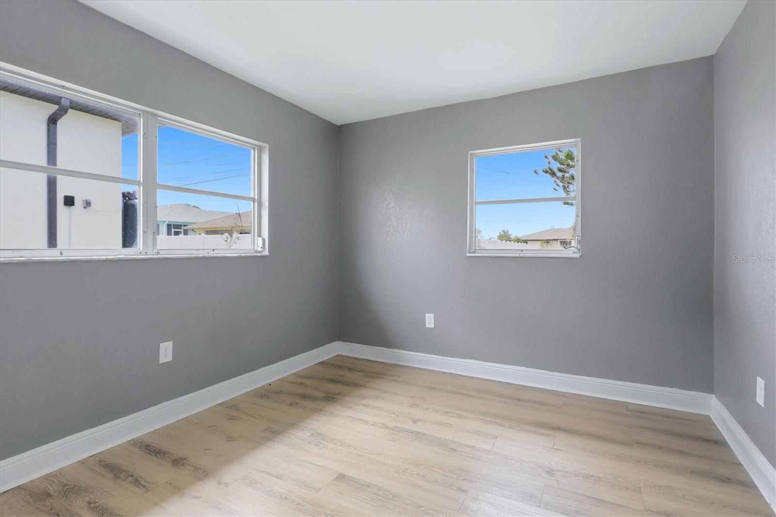 Image 22 of 28 For 300 San Lorenzo Avenue