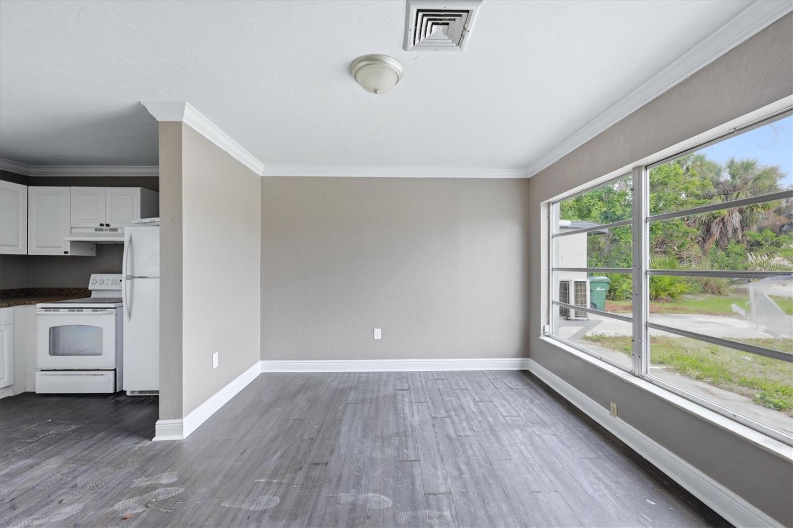 Image 9 of 28 For 300 San Lorenzo Avenue