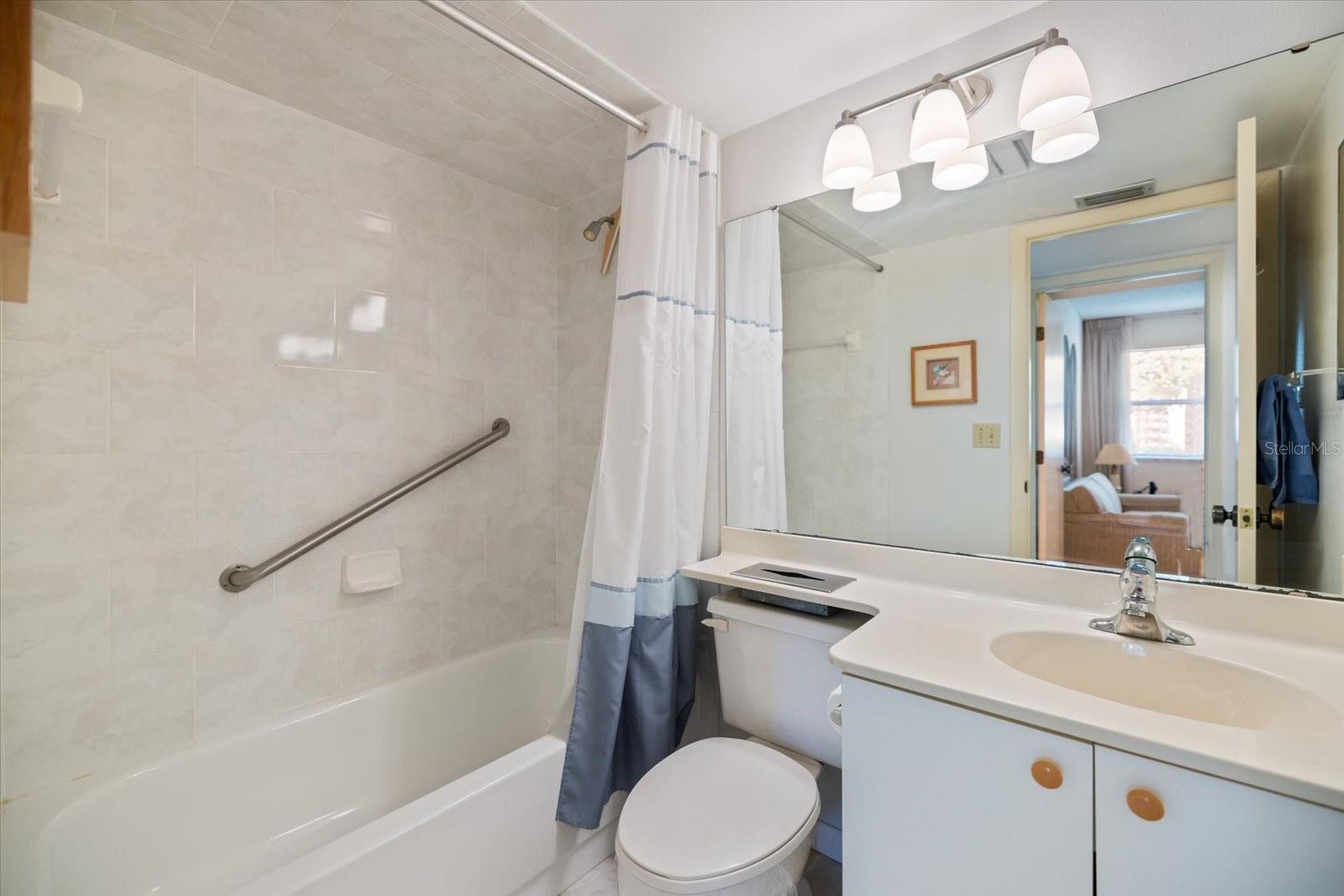 Image 27 of 41 For 634 Bird Bay Drive E 108