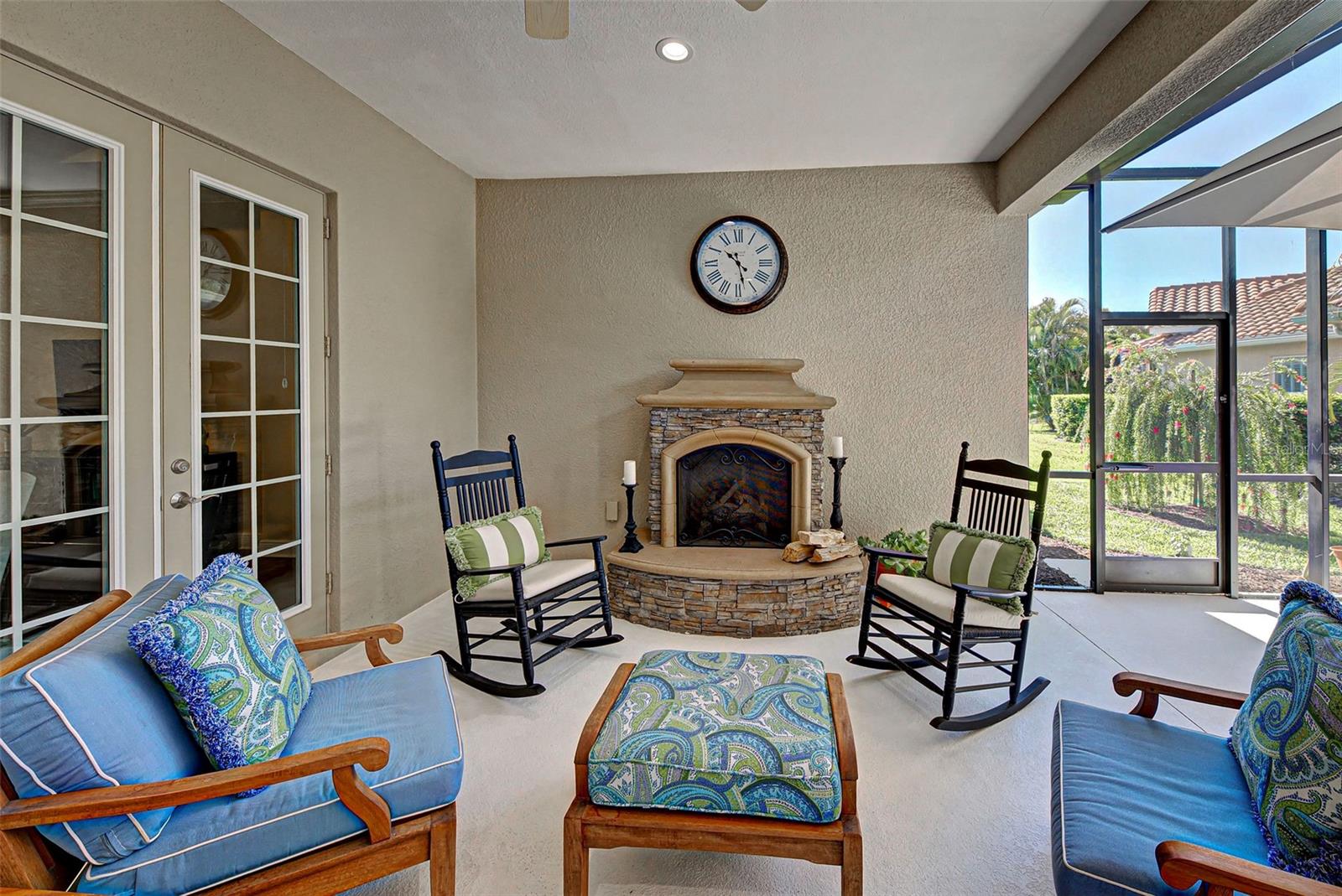 Image 24 of 74 For 488 Arborview Lane