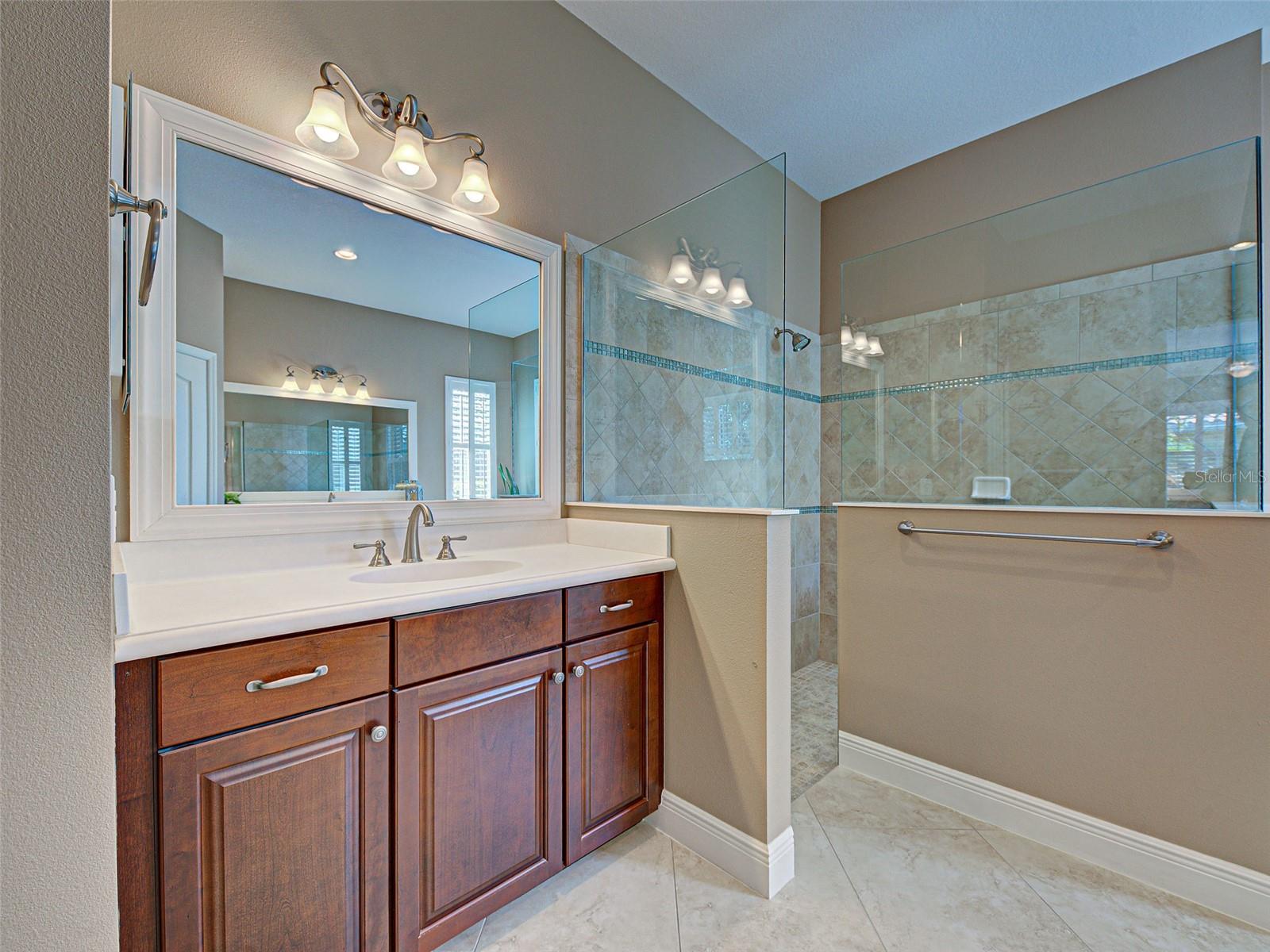 Image 33 of 74 For 488 Arborview Lane