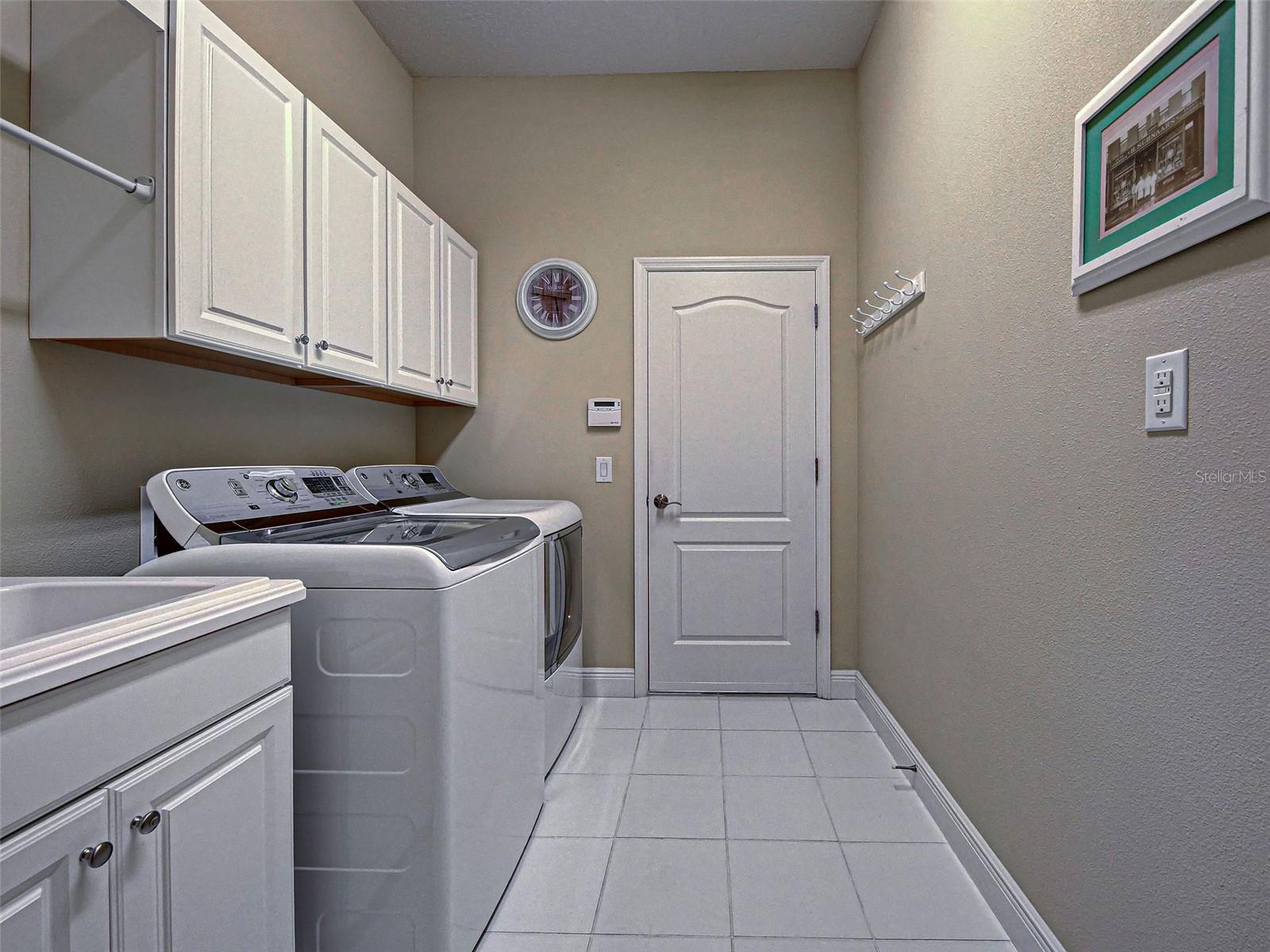 Image 44 of 74 For 488 Arborview Lane