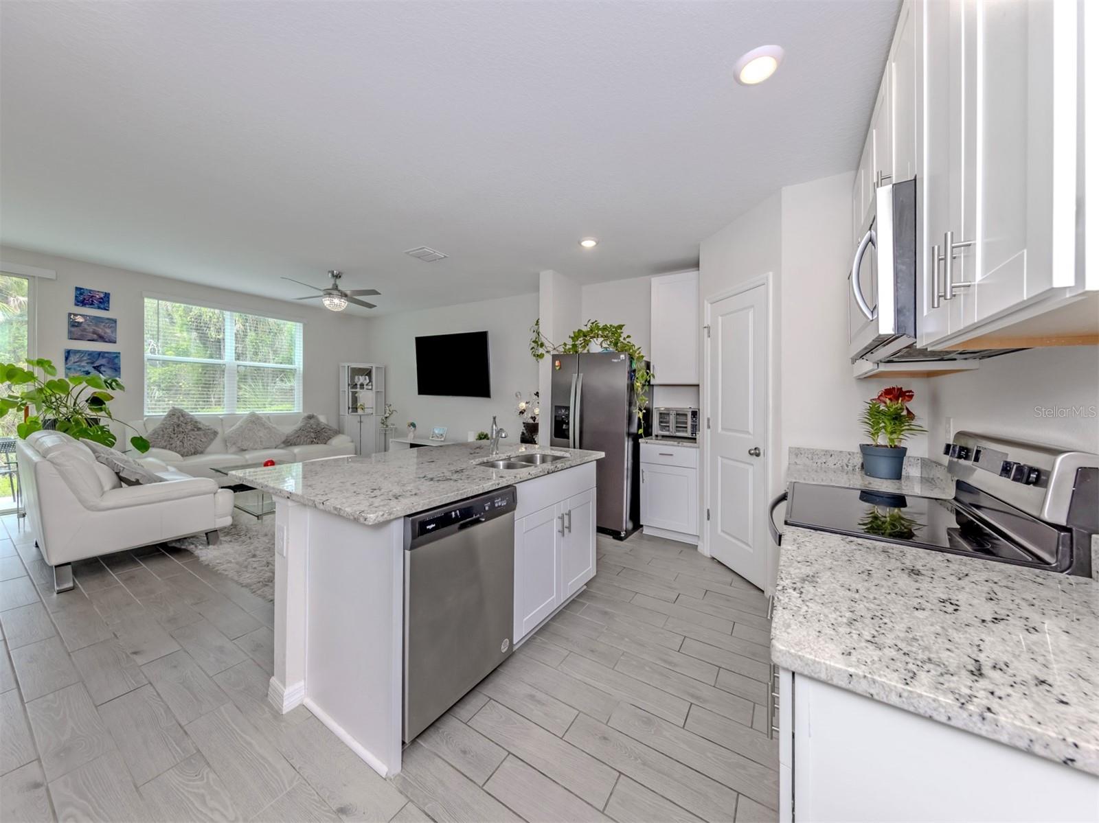 Image 17 of 55 For 17015 Coral Key Drive