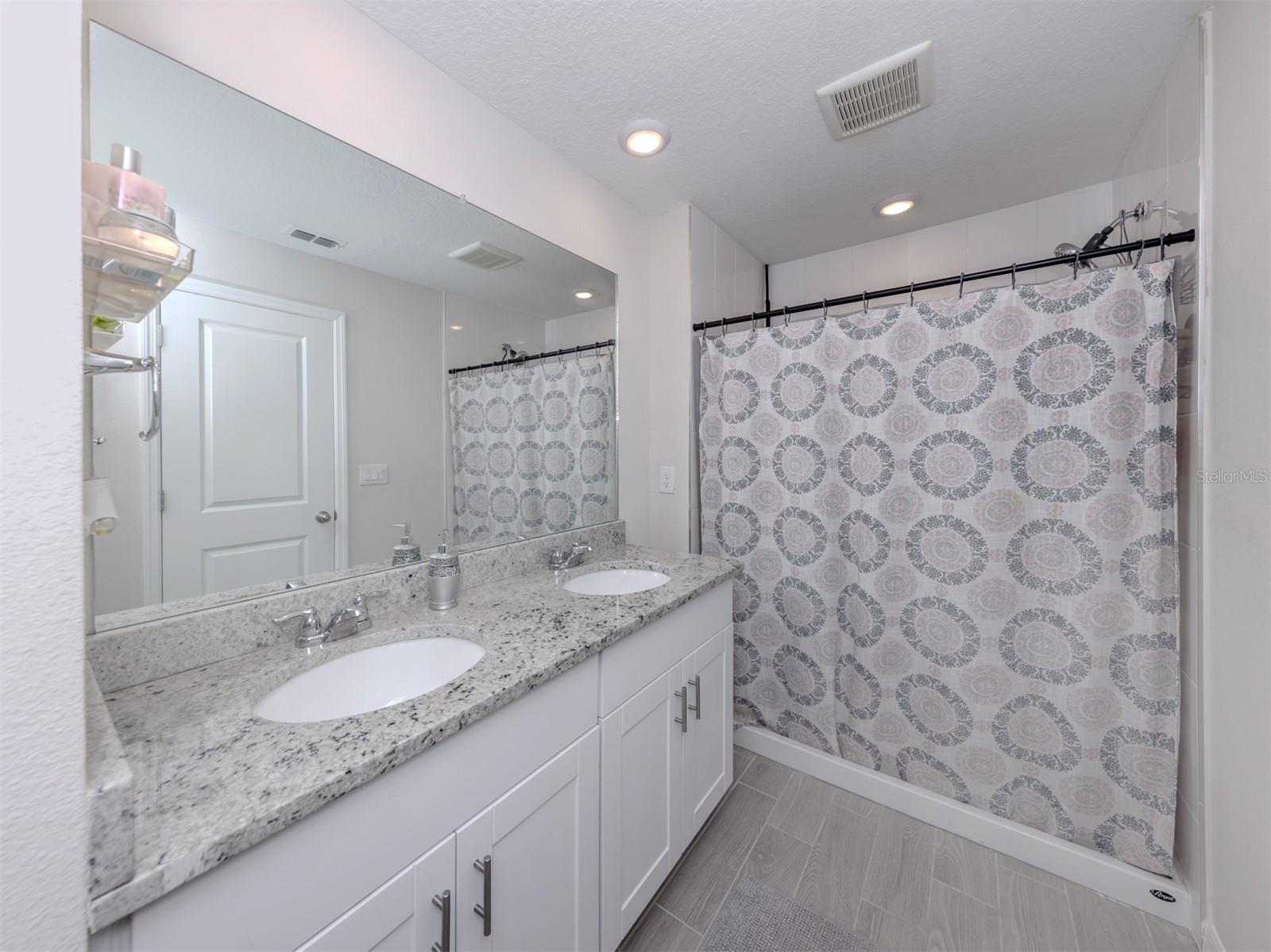 Image 26 of 55 For 17015 Coral Key Drive