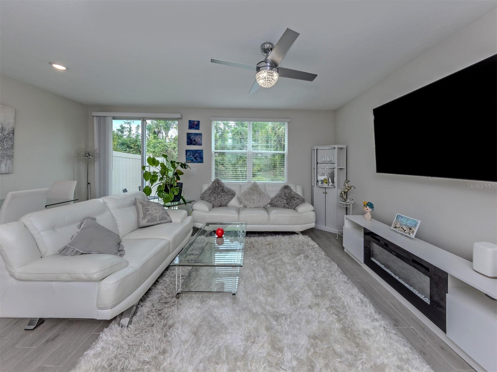 Image 5 of 55 For 17015 Coral Key Drive