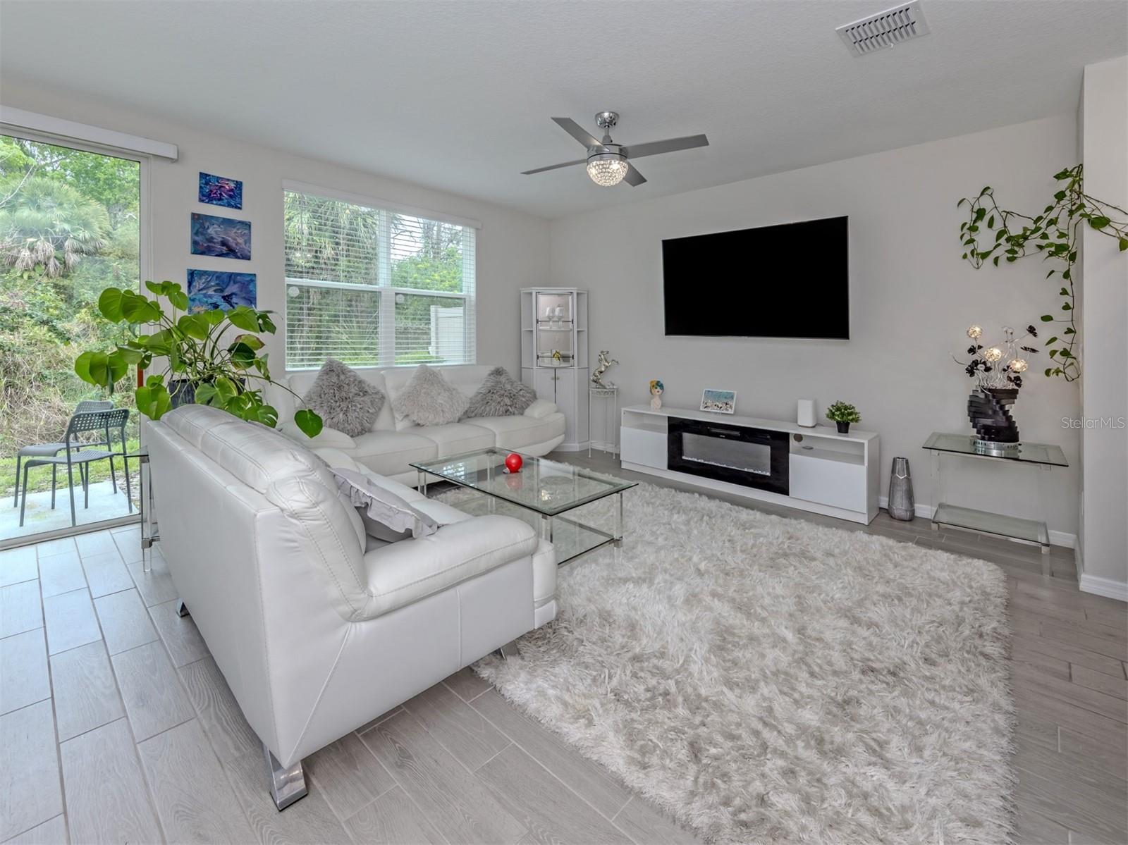 Image 6 of 55 For 17015 Coral Key Drive