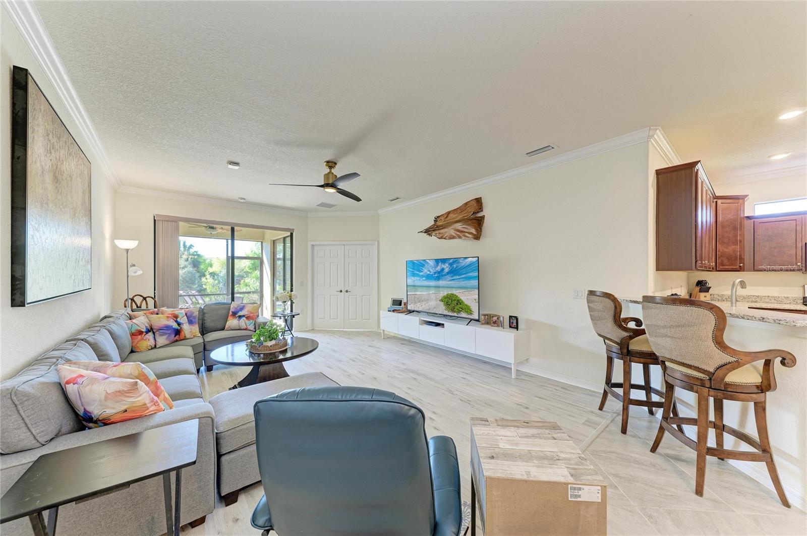 Image 33 of 87 For 12440 Amica Loop