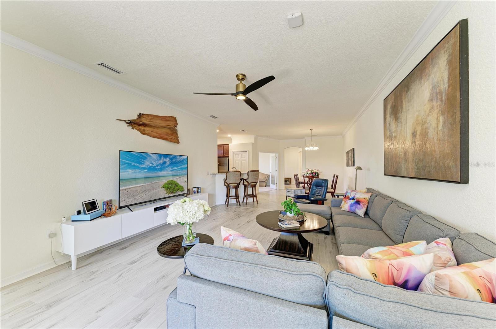 Image 36 of 87 For 12440 Amica Loop