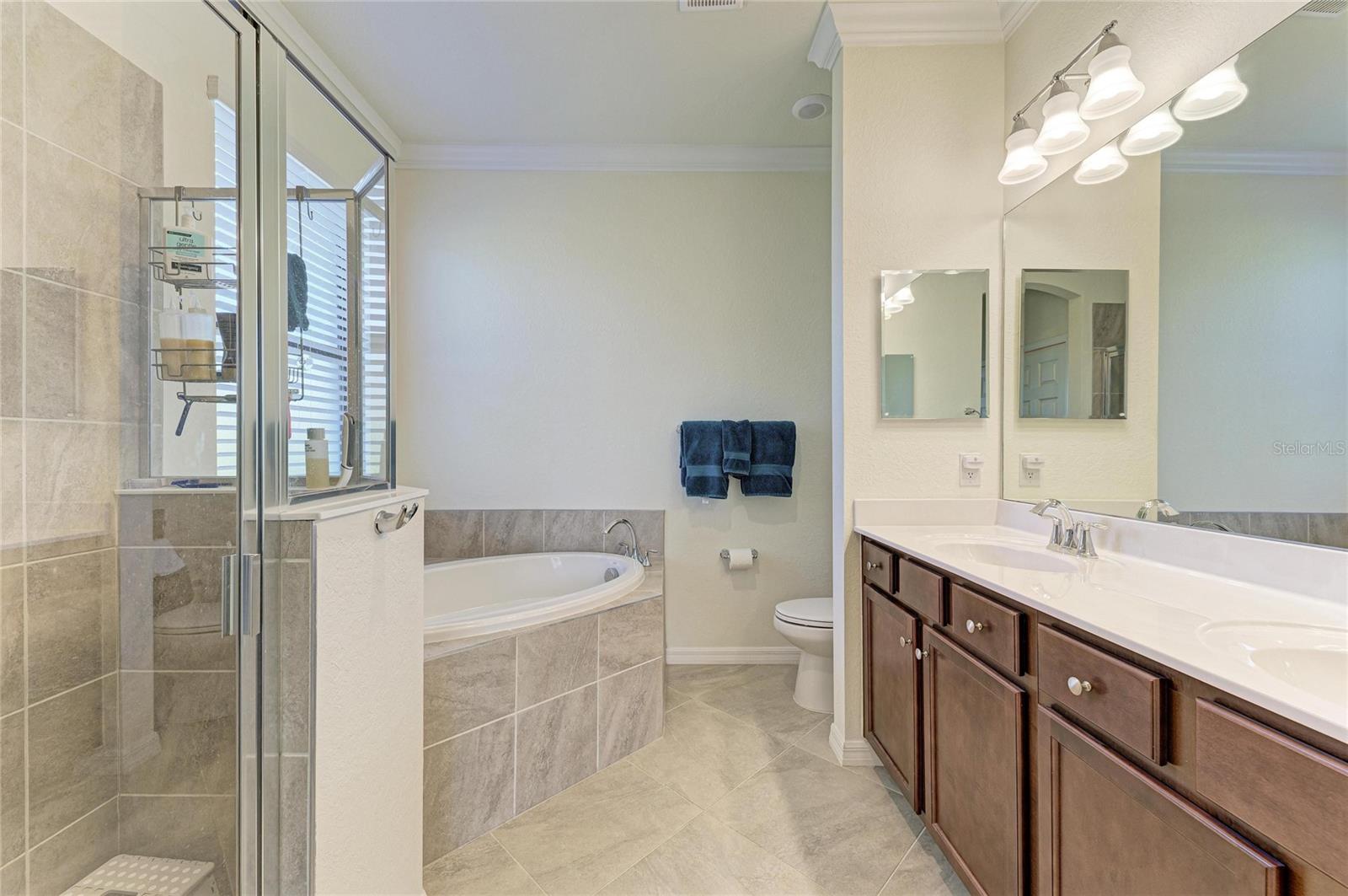 Image 44 of 87 For 12440 Amica Loop