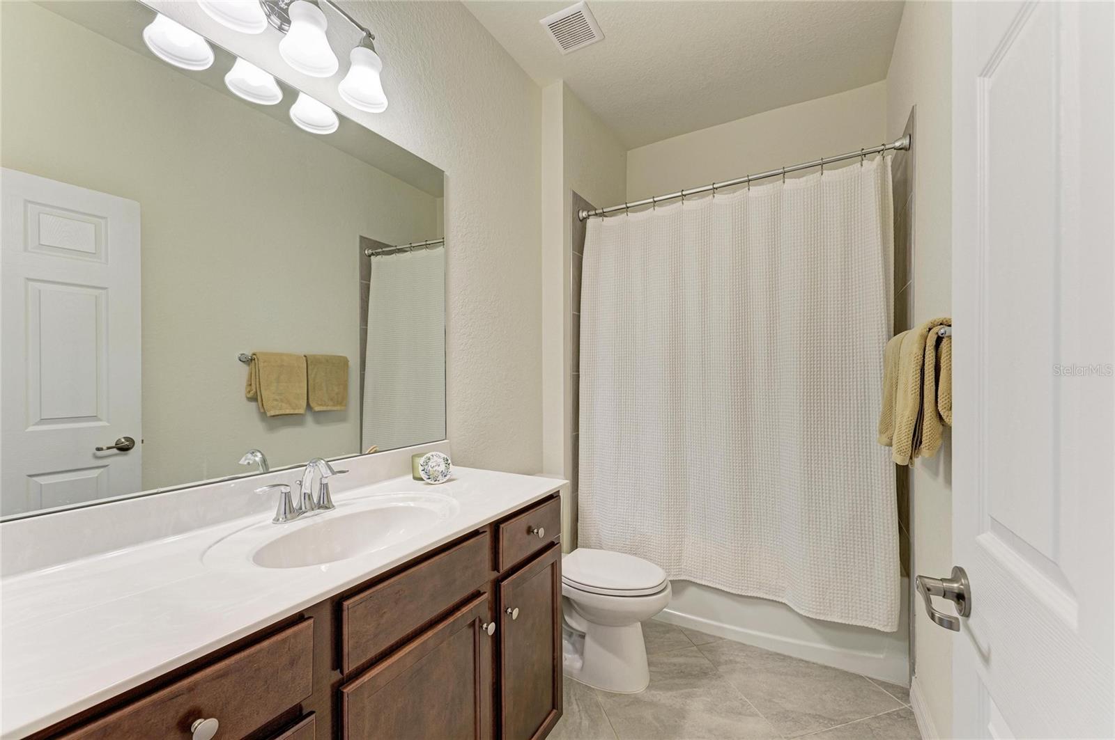 Image 48 of 87 For 12440 Amica Loop