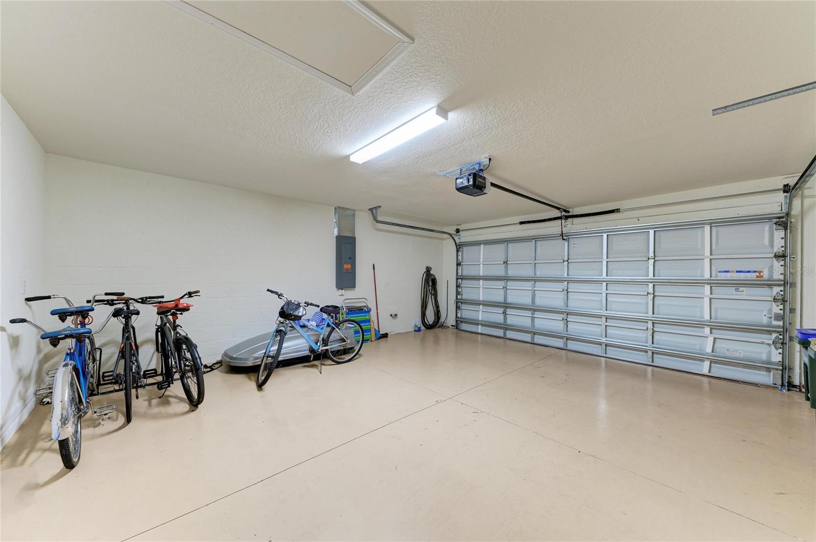 Image 50 of 87 For 12440 Amica Loop