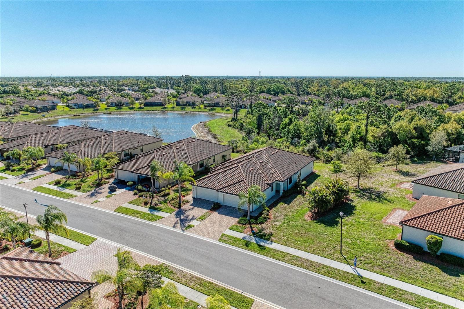 Image 7 of 87 For 12440 Amica Loop