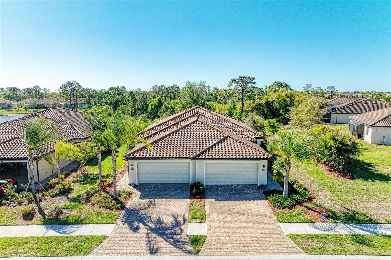 Image 10 of 74 For 12434 Amica Loop