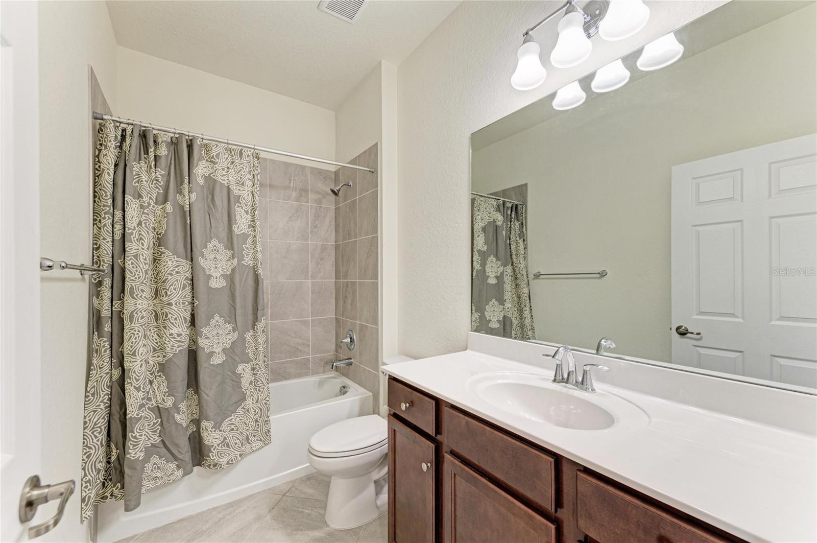 Image 39 of 74 For 12434 Amica Loop