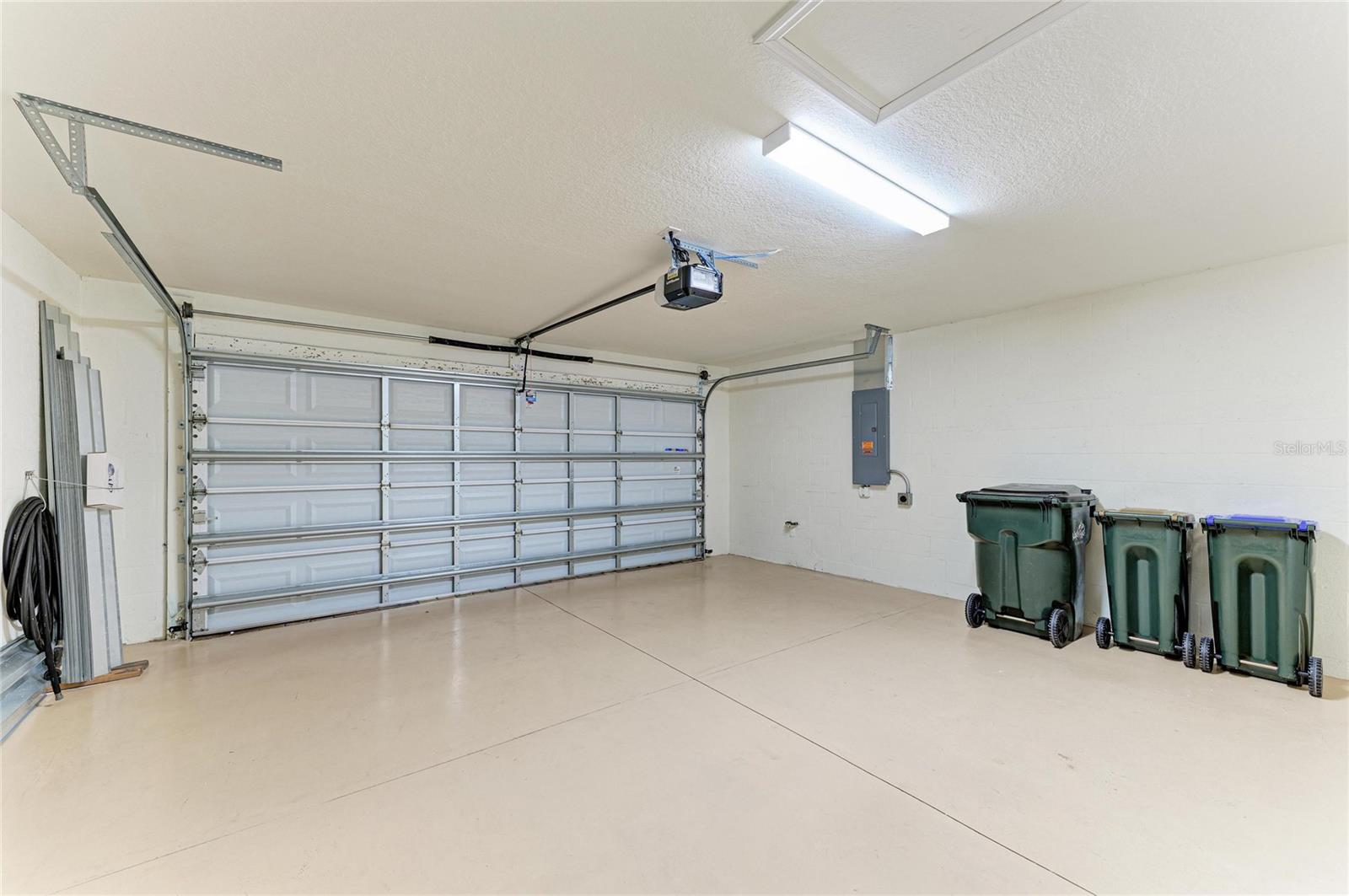 Image 46 of 74 For 12434 Amica Loop