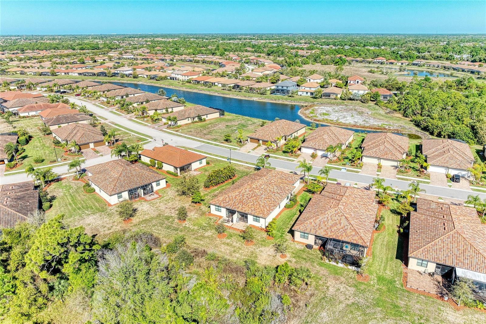 Image 52 of 74 For 12434 Amica Loop