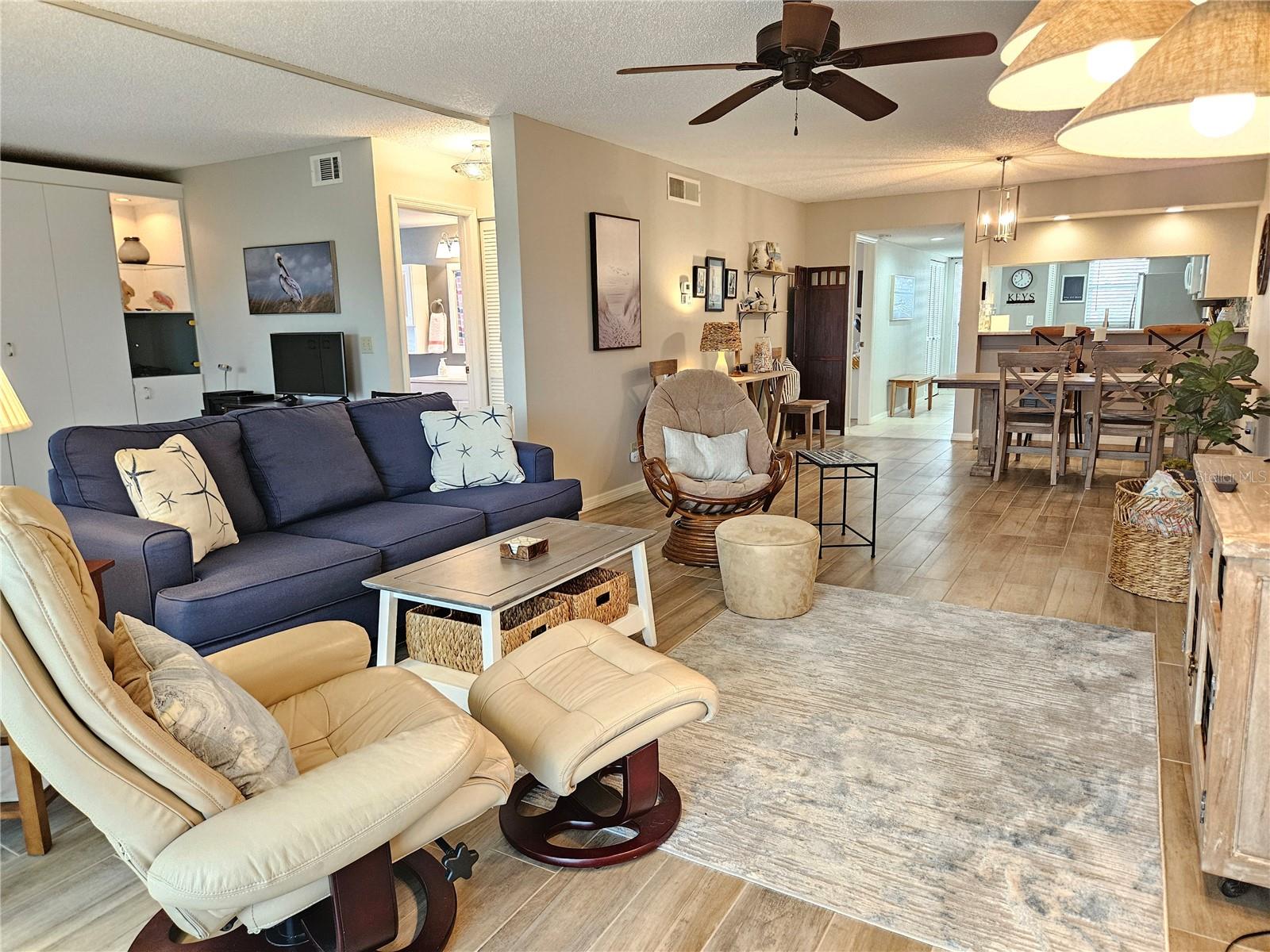 Image 16 of 60 For 435 Cerromar Lane 329