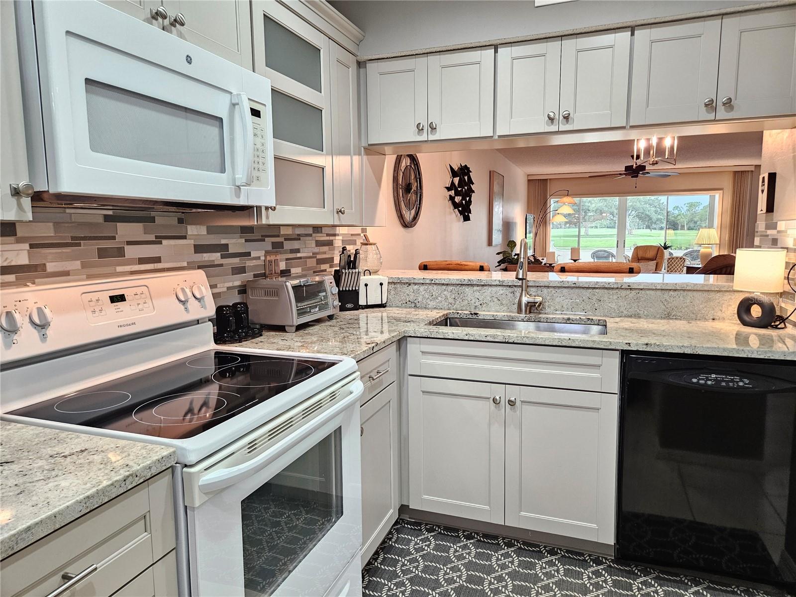 Image 41 of 60 For 435 Cerromar Lane 329