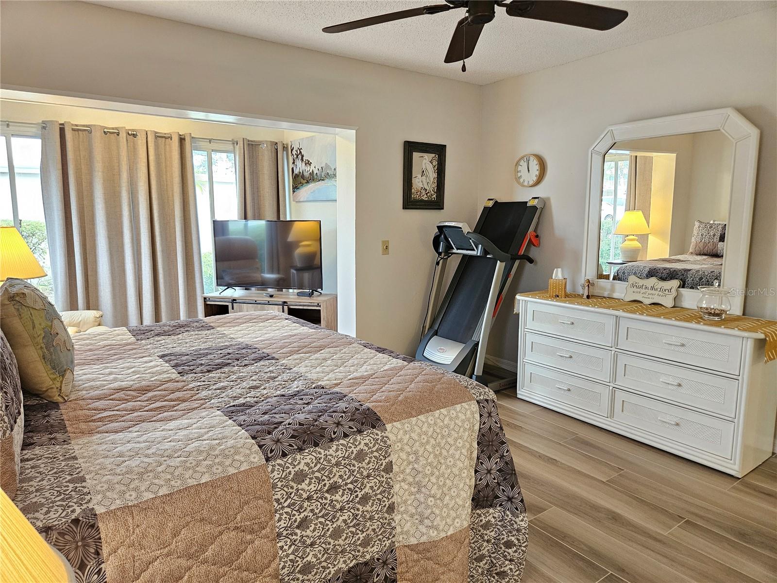 Image 44 of 60 For 435 Cerromar Lane 329