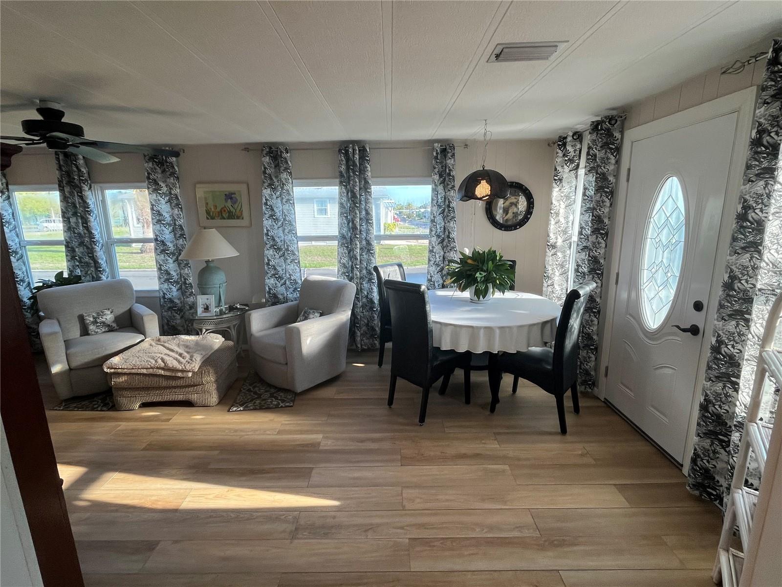 Image 17 of 49 For 814 Grado Drive