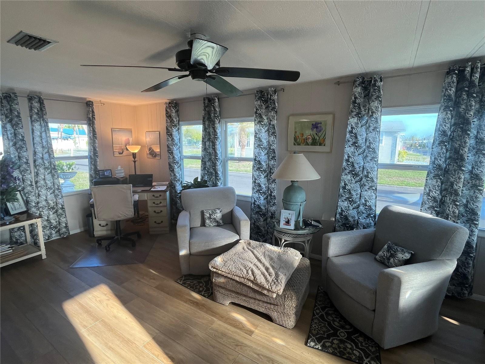 Image 21 of 49 For 814 Grado Drive