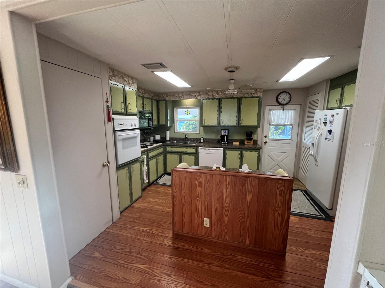 Image 26 of 49 For 814 Grado Drive