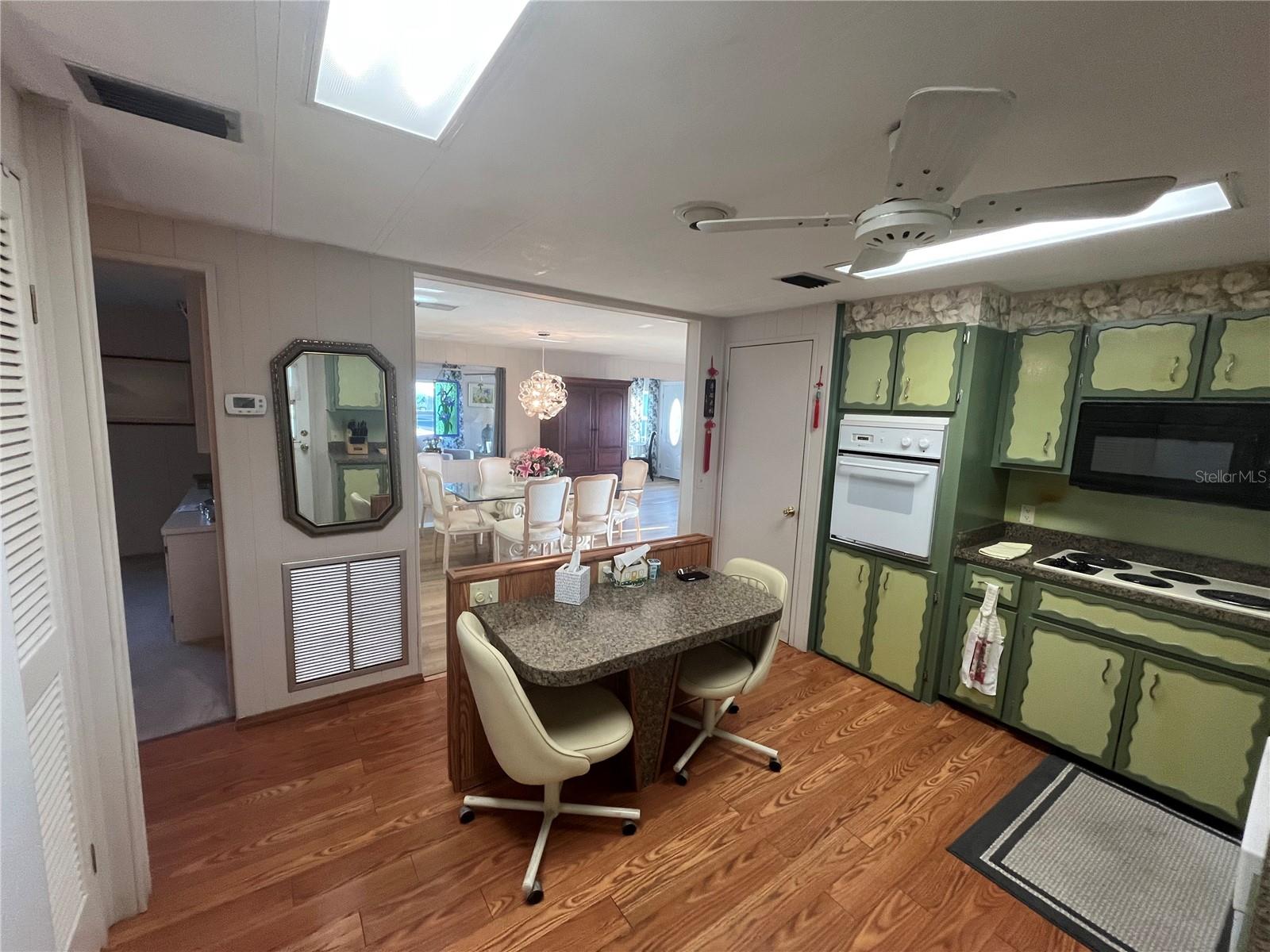 Image 29 of 49 For 814 Grado Drive